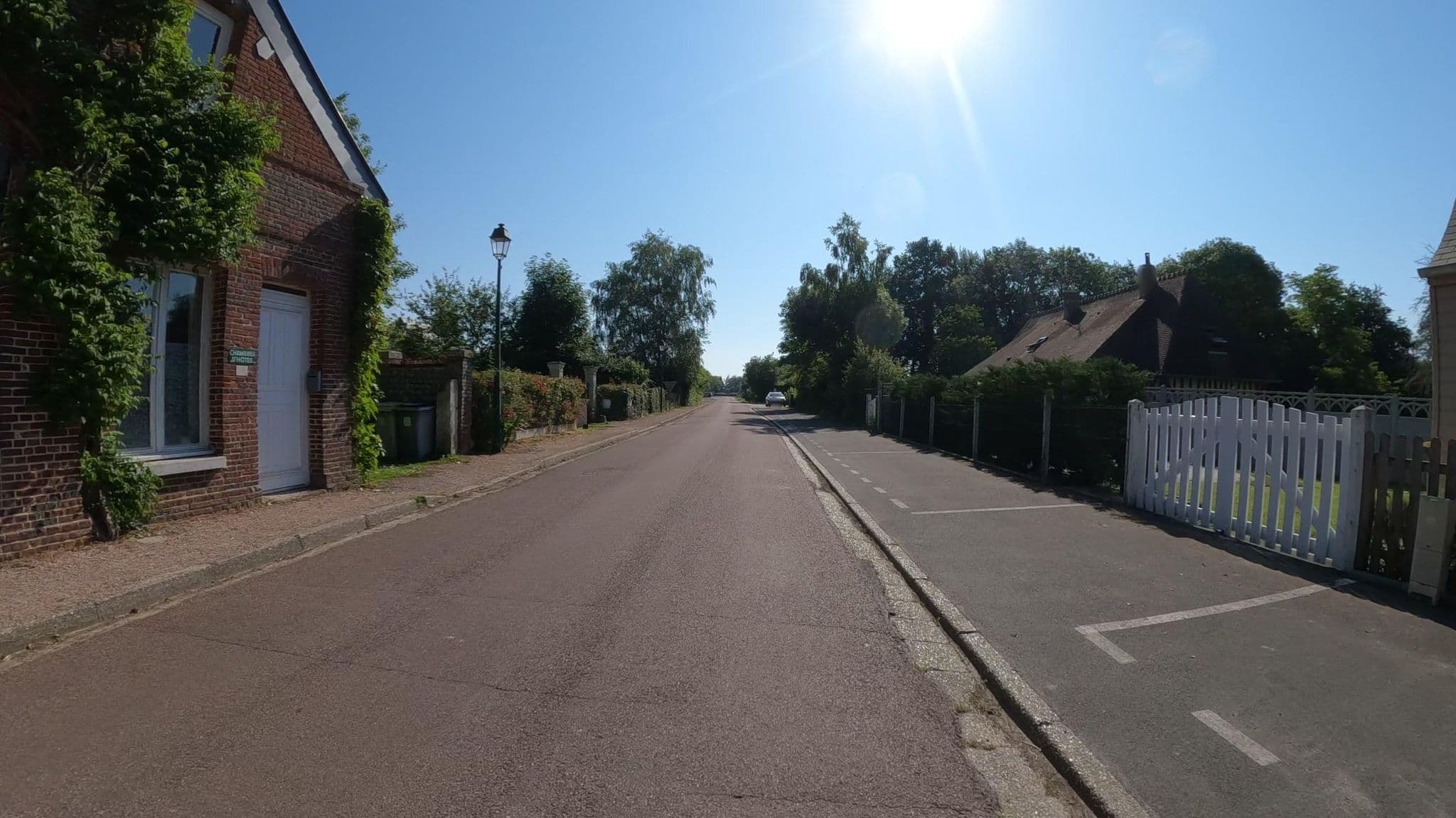Street view near Chambres d'Hôtes l'Ecole Buissonnière, Petiville — © Nzau (CC BY-SA · Mapillary)