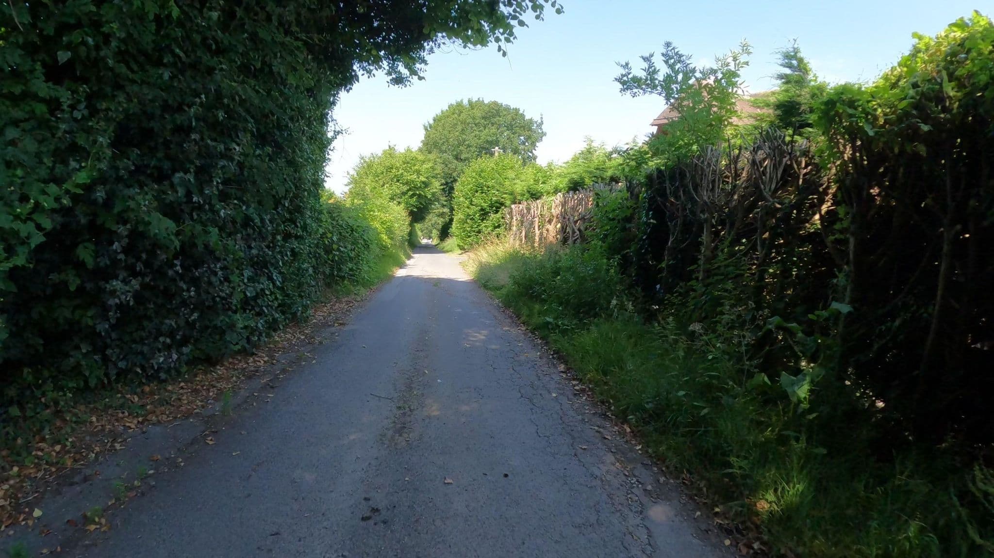 Street view near Romantica, Équemauville — © Nzau (CC BY-SA · Mapillary)