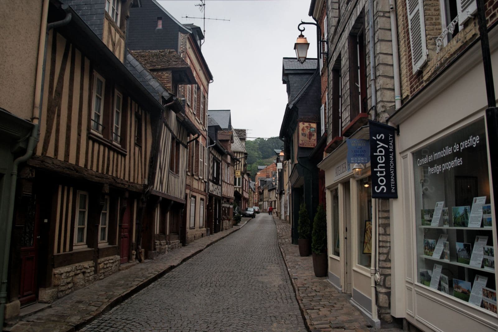 Street view near Maisons De Lea, Honfleur — © txllxt (CC BY-SA · Mapillary)