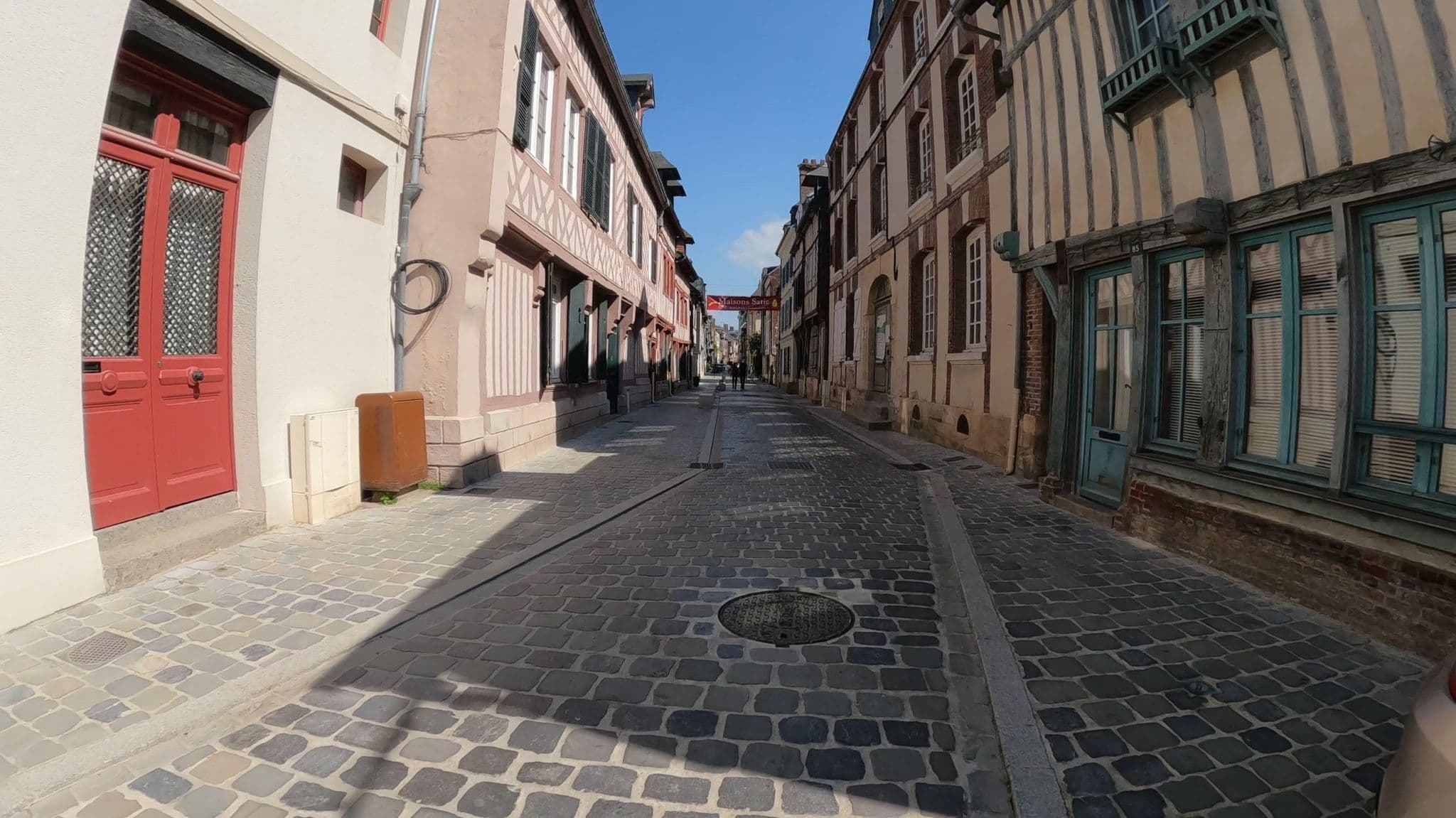 Street view near Cosy loft, Honfleur — © Nzau (CC BY-SA · Mapillary)
