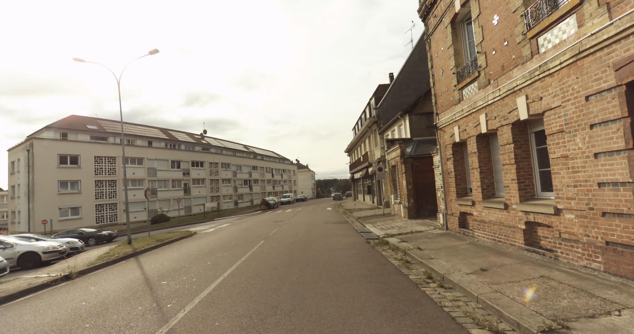 Street view near Hotel Cheval Blanc, Caudebec-en-Caux — © sogefi (CC BY-SA · Mapillary)