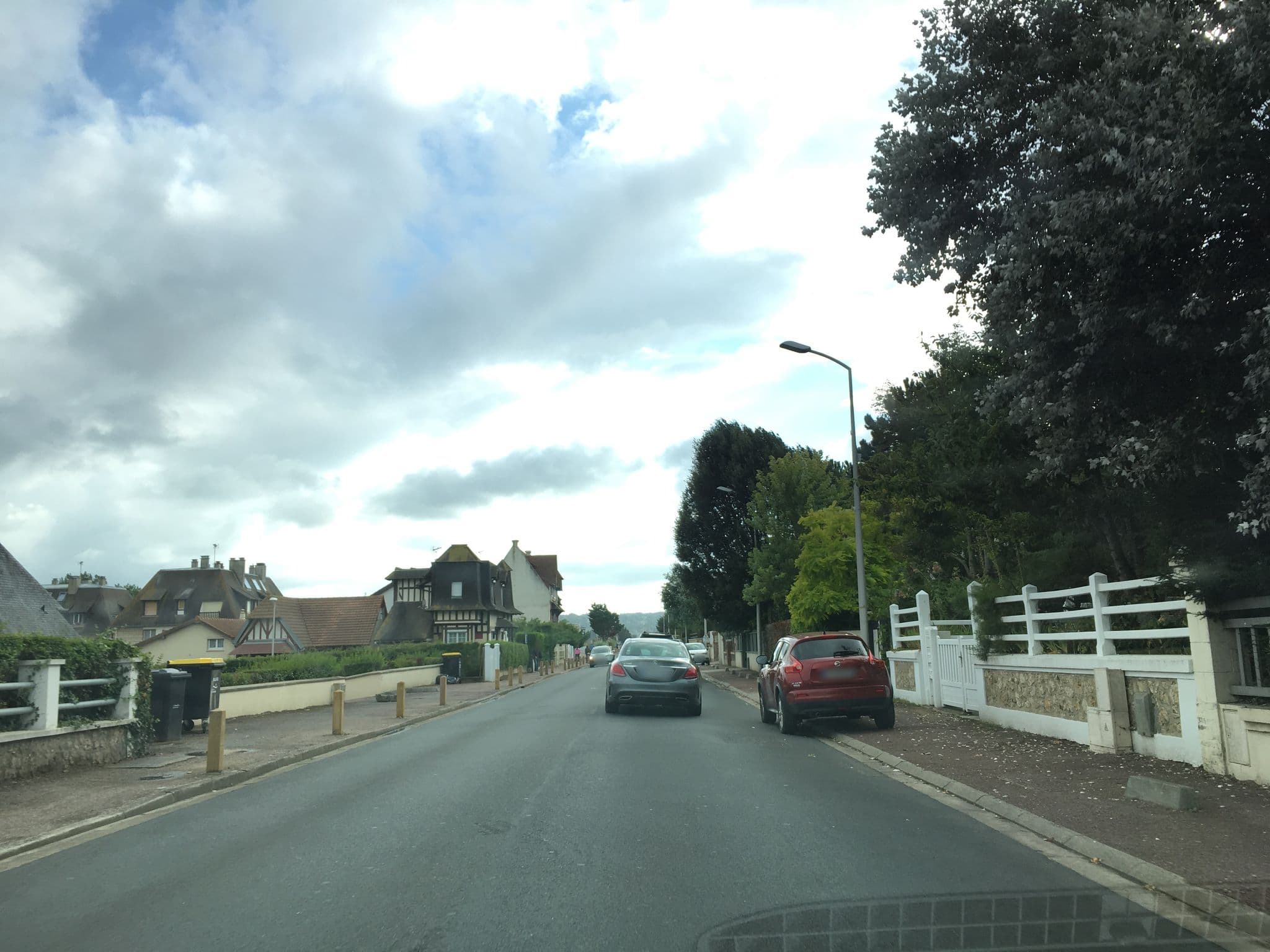 Street view near Les pieds dans l'eau, Blonville-sur-Mer — © cquest (CC BY-SA · Mapillary)