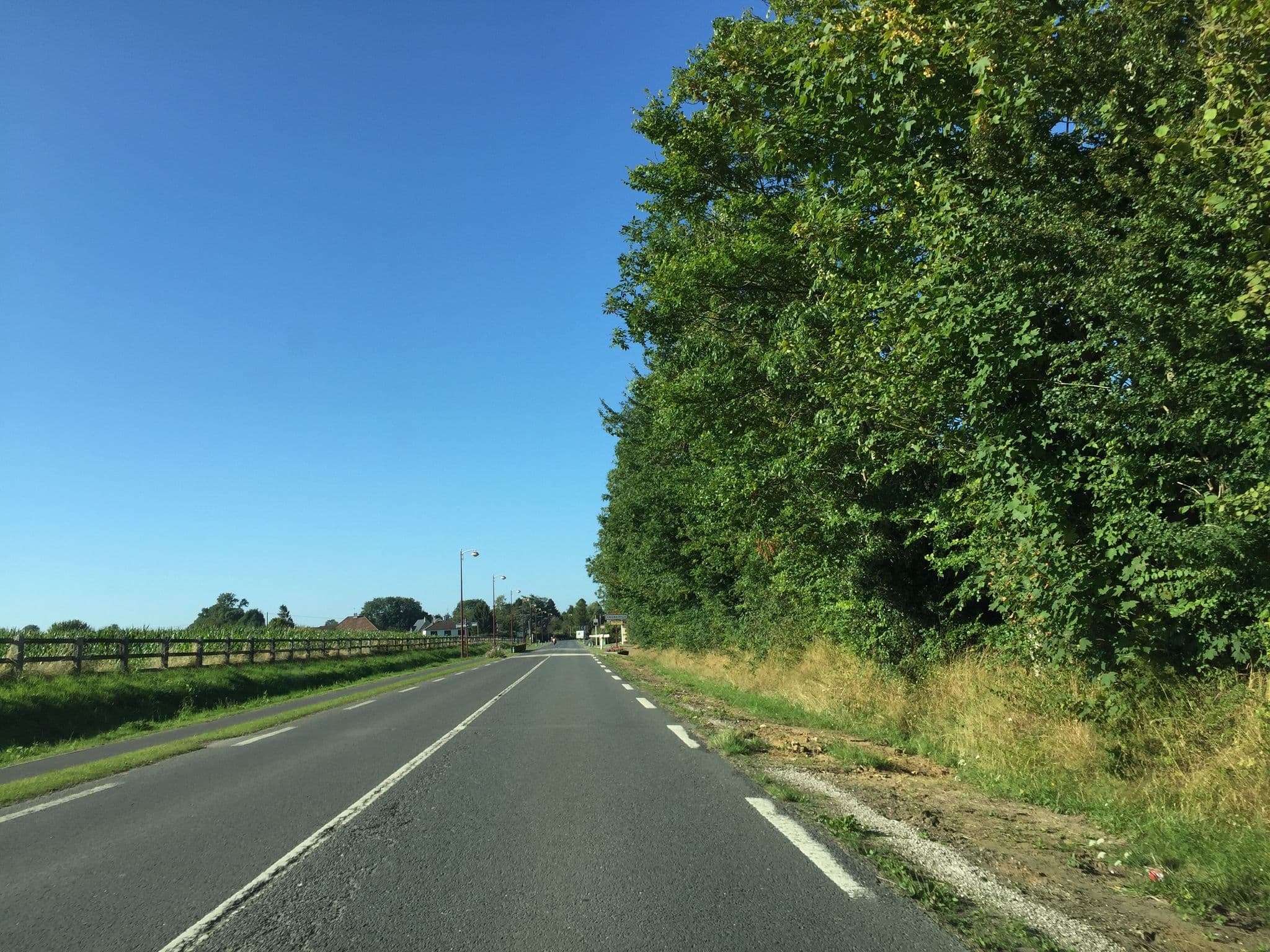 Street view near MVM Les Hauts De Honfleur Hotel Équemauville, Équemauville — © it_s_so_funny (CC BY-SA · Mapillary)