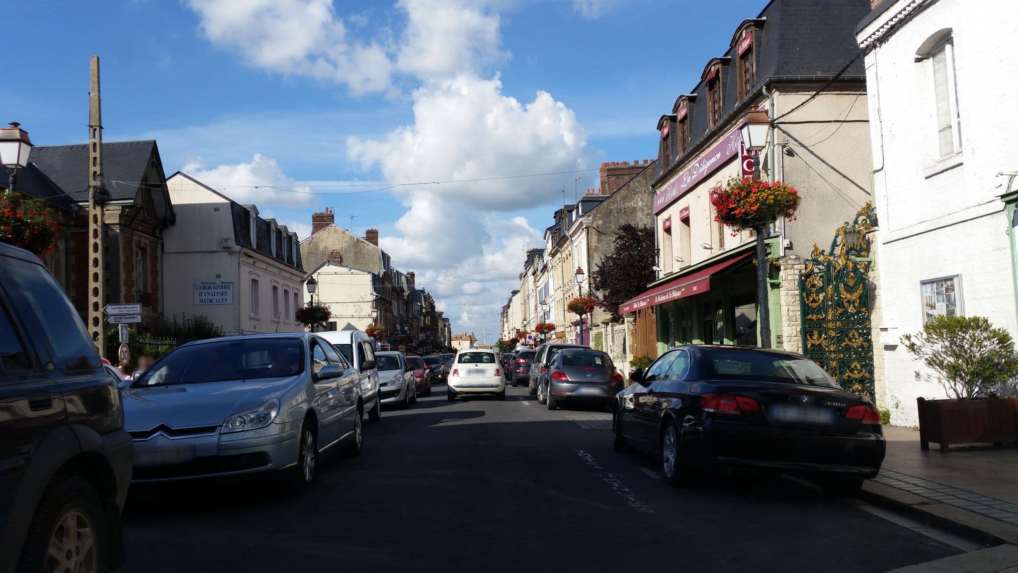 Street view near Hotel La Diligence Honfleur, Honfleur — © it_s_so_funny (CC BY-SA · Mapillary)