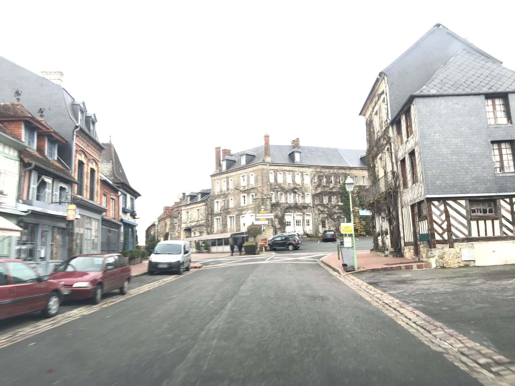 Street view near Opus 15, Pont-l'Évêque — © unmap (CC BY-SA · Mapillary)