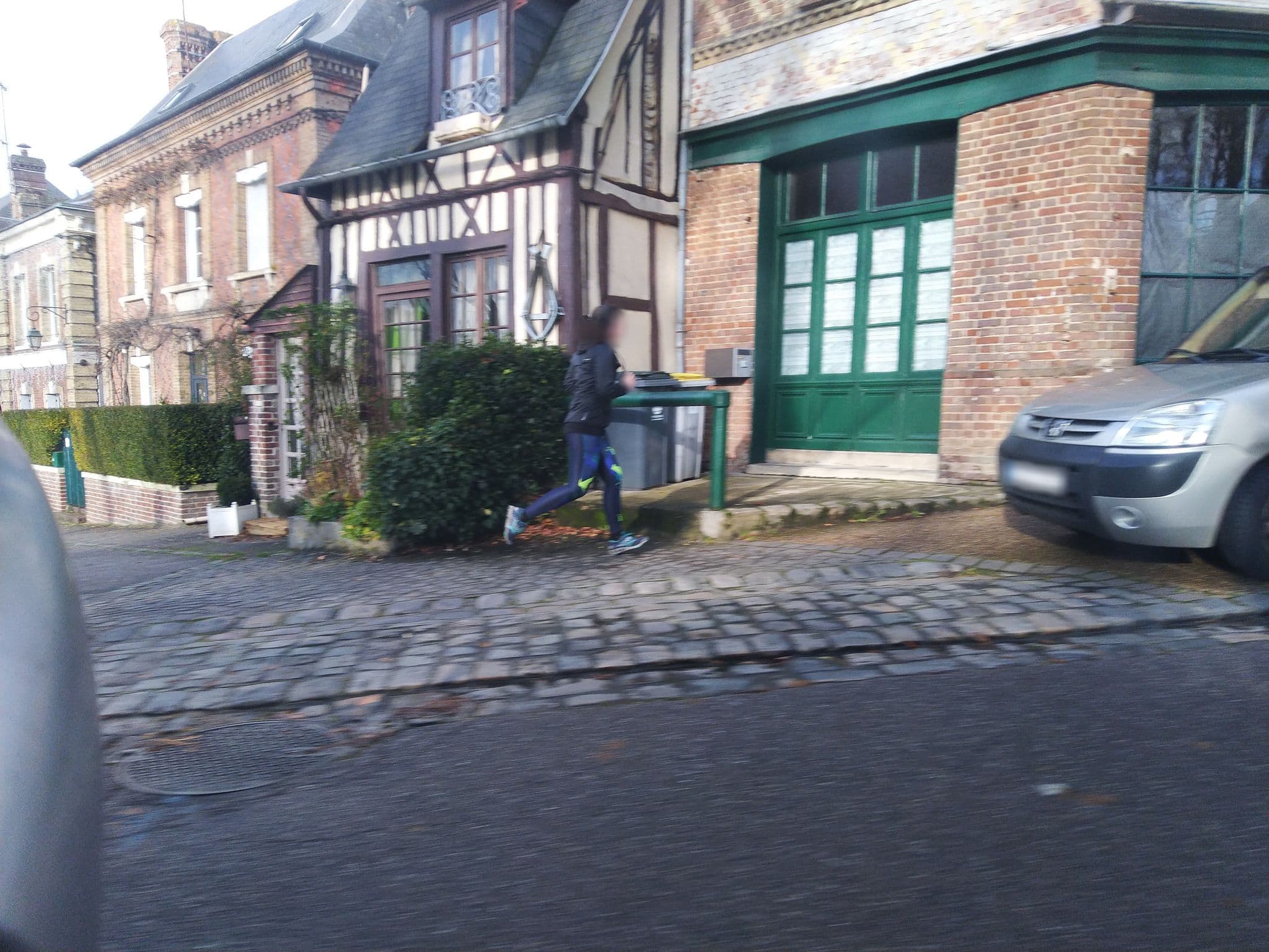 Street view near La Bonne Famille, Jumièges — © plumf (CC BY-SA · Mapillary)