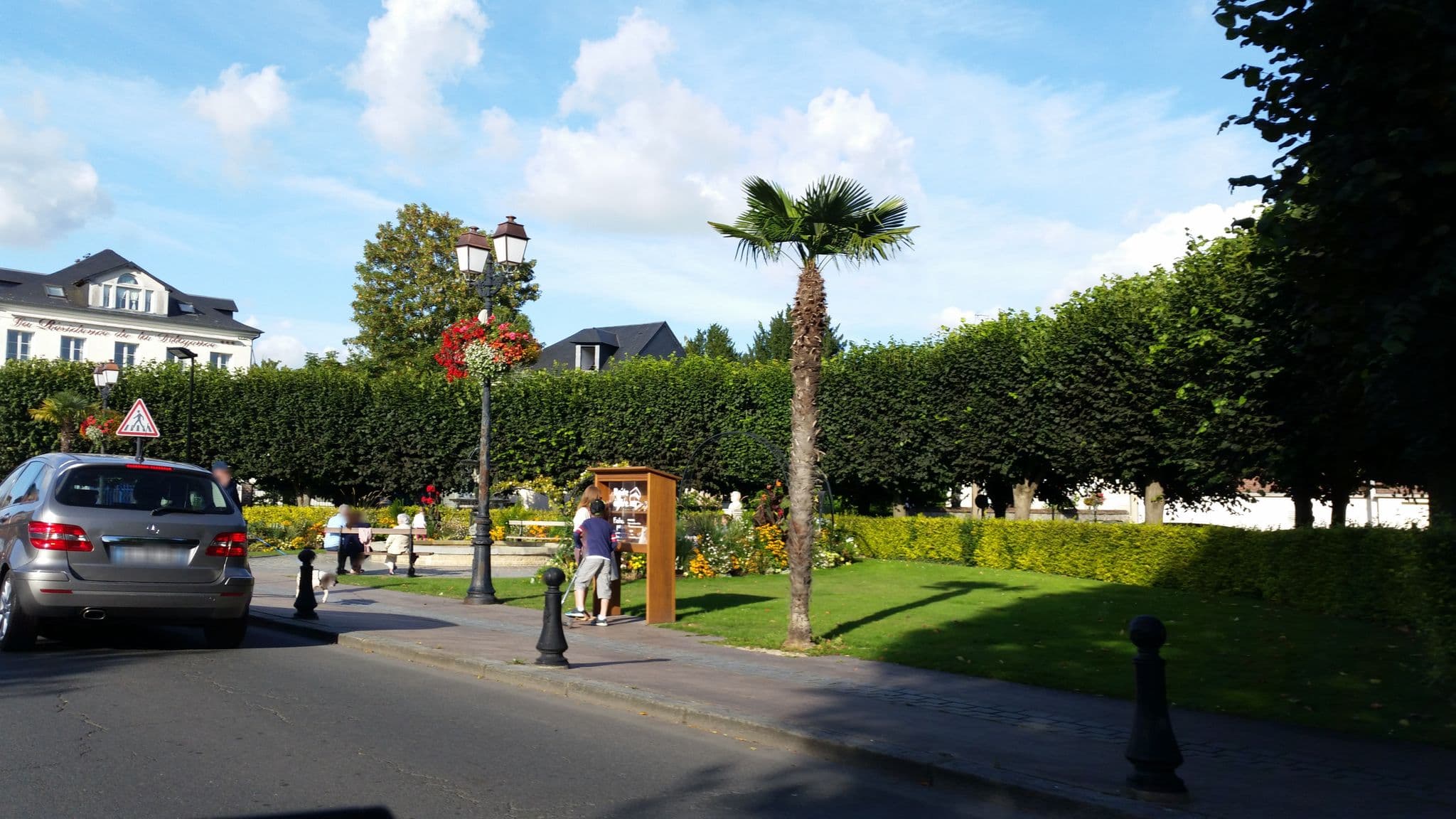 Street view near La Marelle, Honfleur — © it_s_so_funny (CC BY-SA · Mapillary)