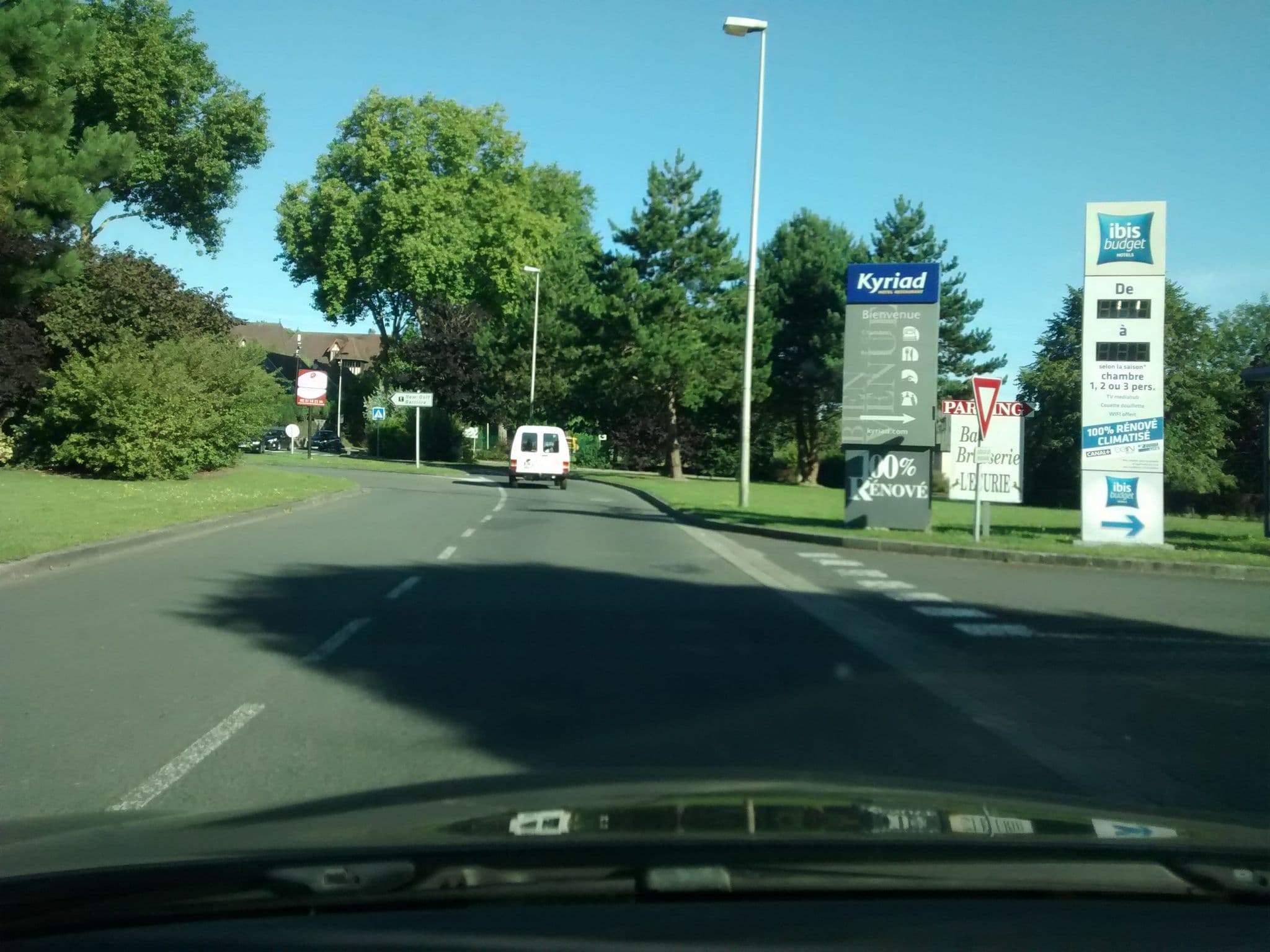Street view near Campanile Deauville - Saint-Arnoult, Touques — © mobip (CC BY-SA · Mapillary)