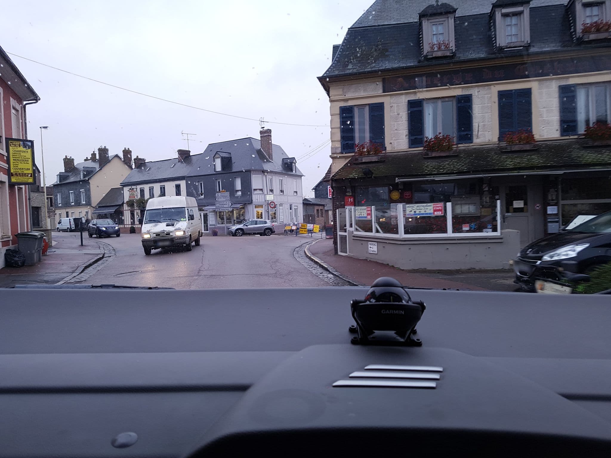 Street view near Le Normandie, Beuzeville — © bernardvoyageur (CC BY-SA · Mapillary)
