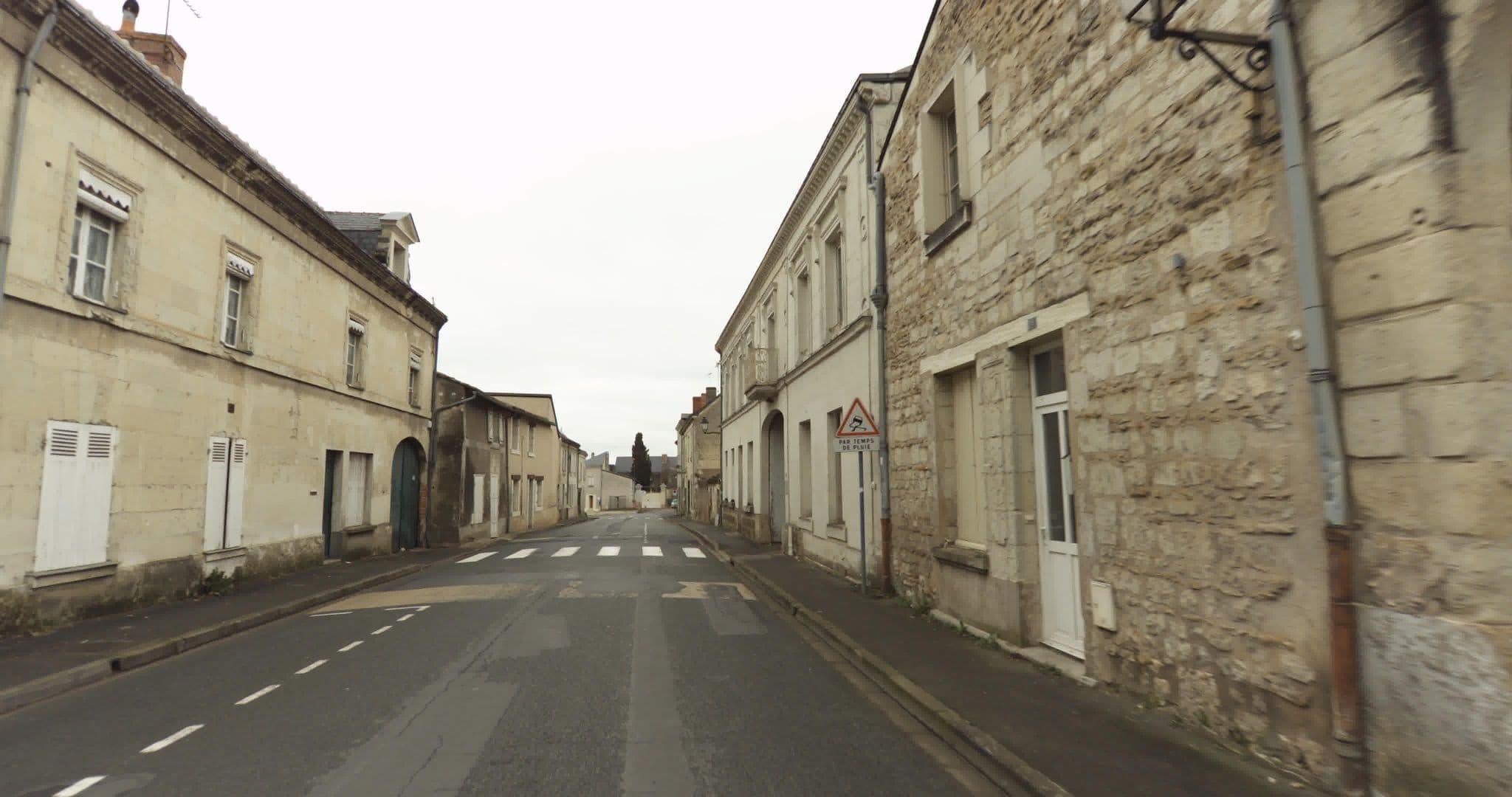 Street view near Le Relais du Bellay, Montreuil-Bellay — © sogefi (CC BY-SA · Mapillary)