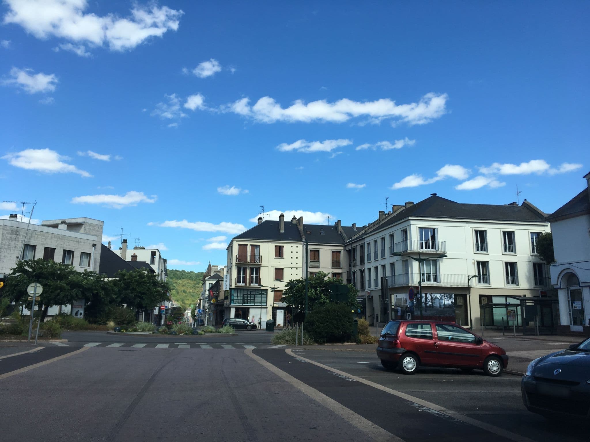 Street view near Hôtel d'Evreux le Relais Normand, Vernon — © unmap (CC BY-SA · Mapillary)