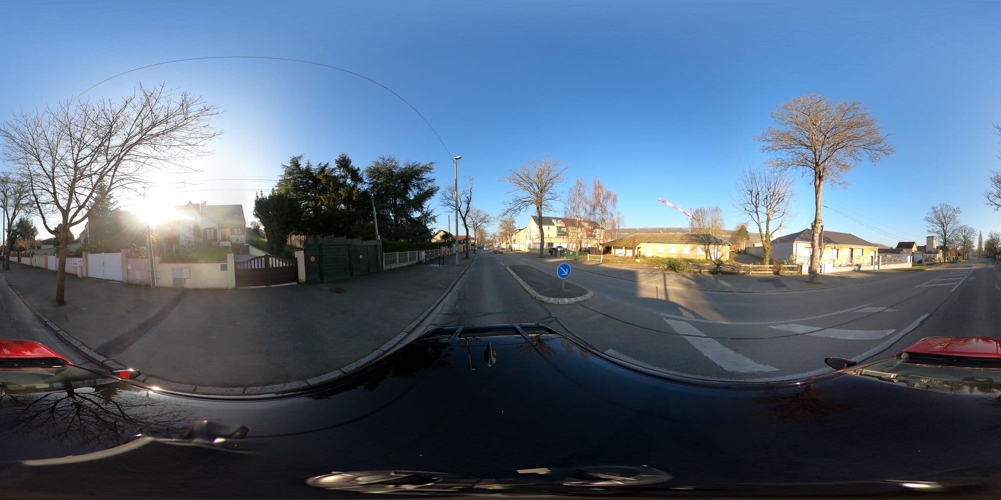 Street view near Auberge de Jeunesse, Vernon — © ratzillas (CC BY-SA · Mapillary)