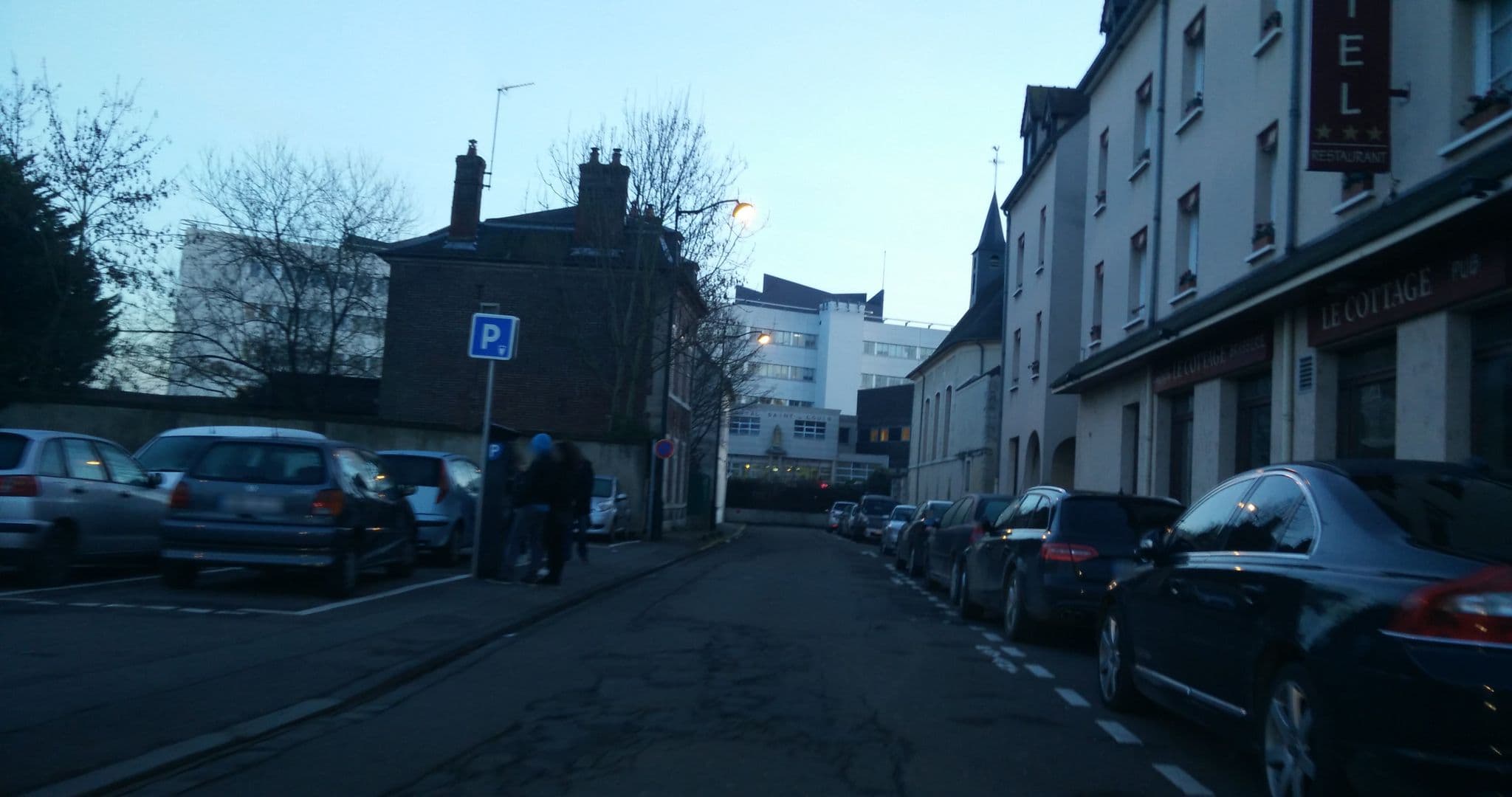 Street view near Hôtel Normandy, Vernon — © ratzillas (CC BY-SA · Mapillary)