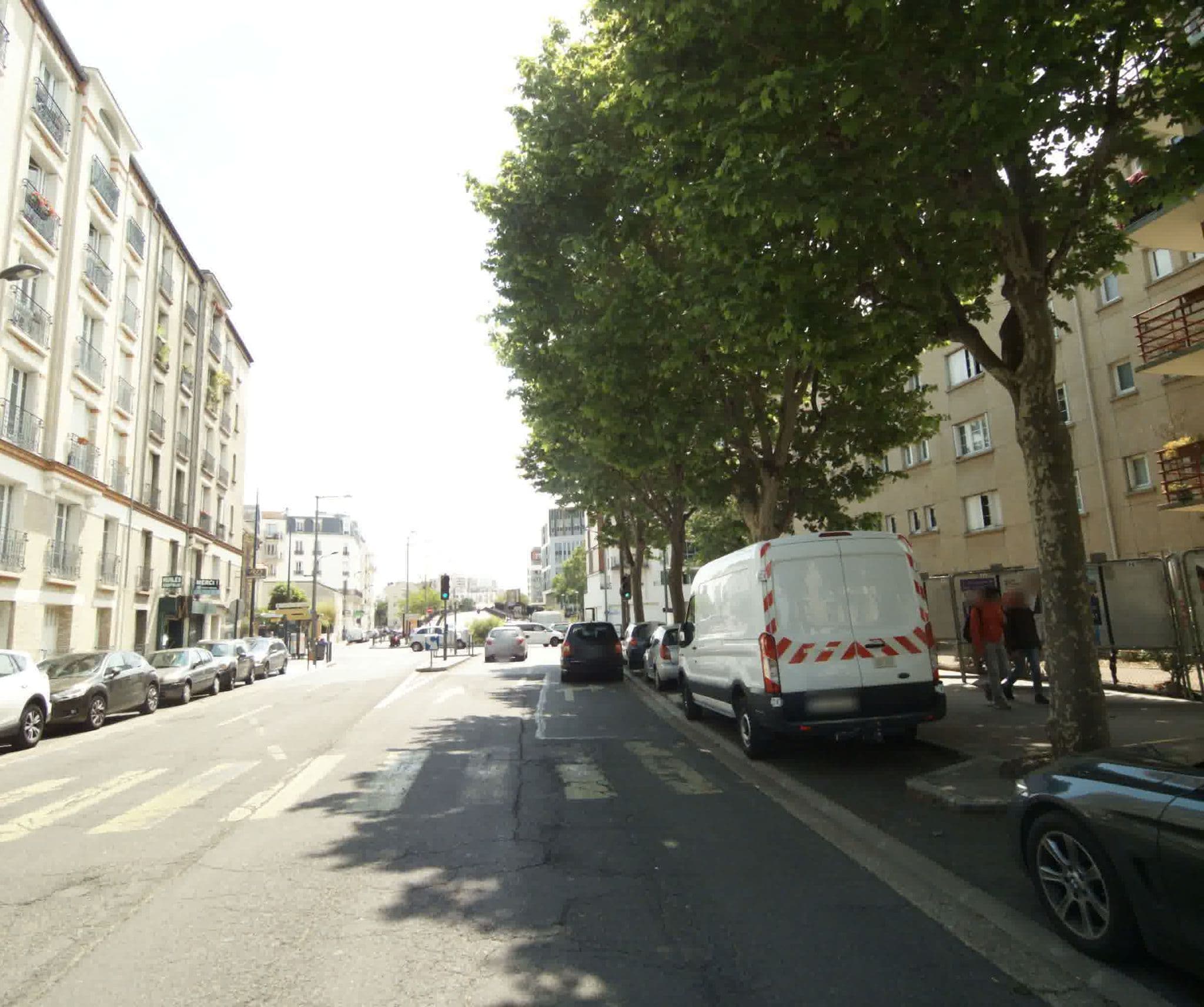 Street view near 2 Avenue de l’Europe, Courbevoie — © sogefi (CC BY-SA · Mapillary)