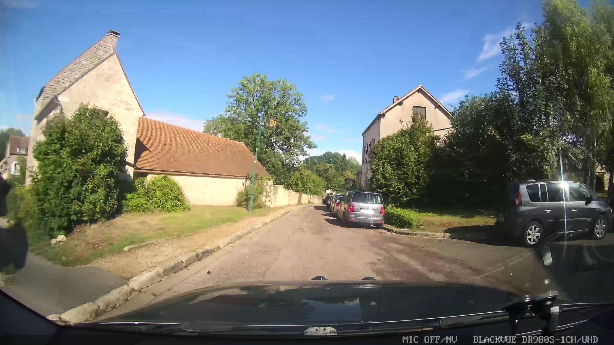 Street view near Pernelle Andrée et René, Gasny — © grobin (CC BY-SA · Mapillary)