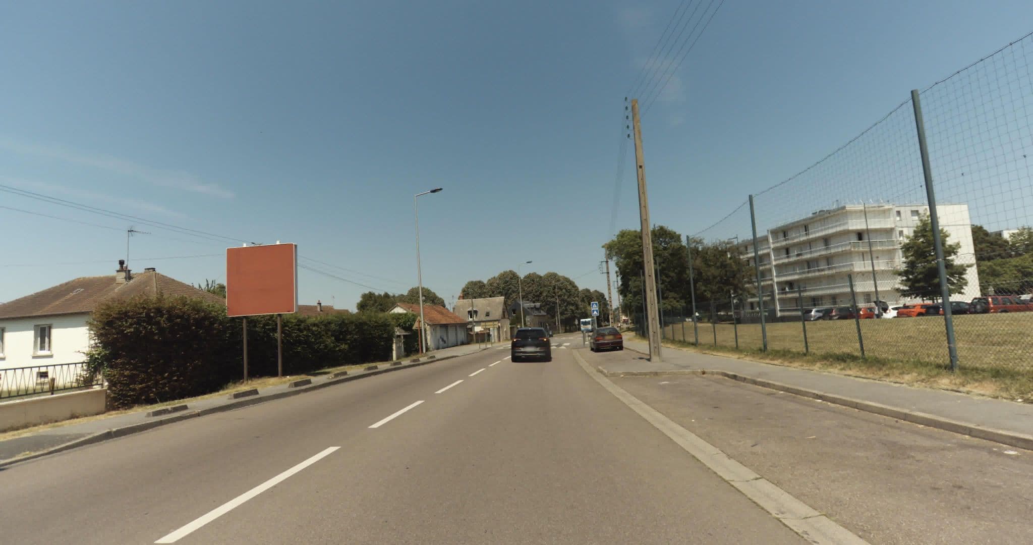 Street view near Qualithotel, Évreux — © sogefi (CC BY-SA · Mapillary)