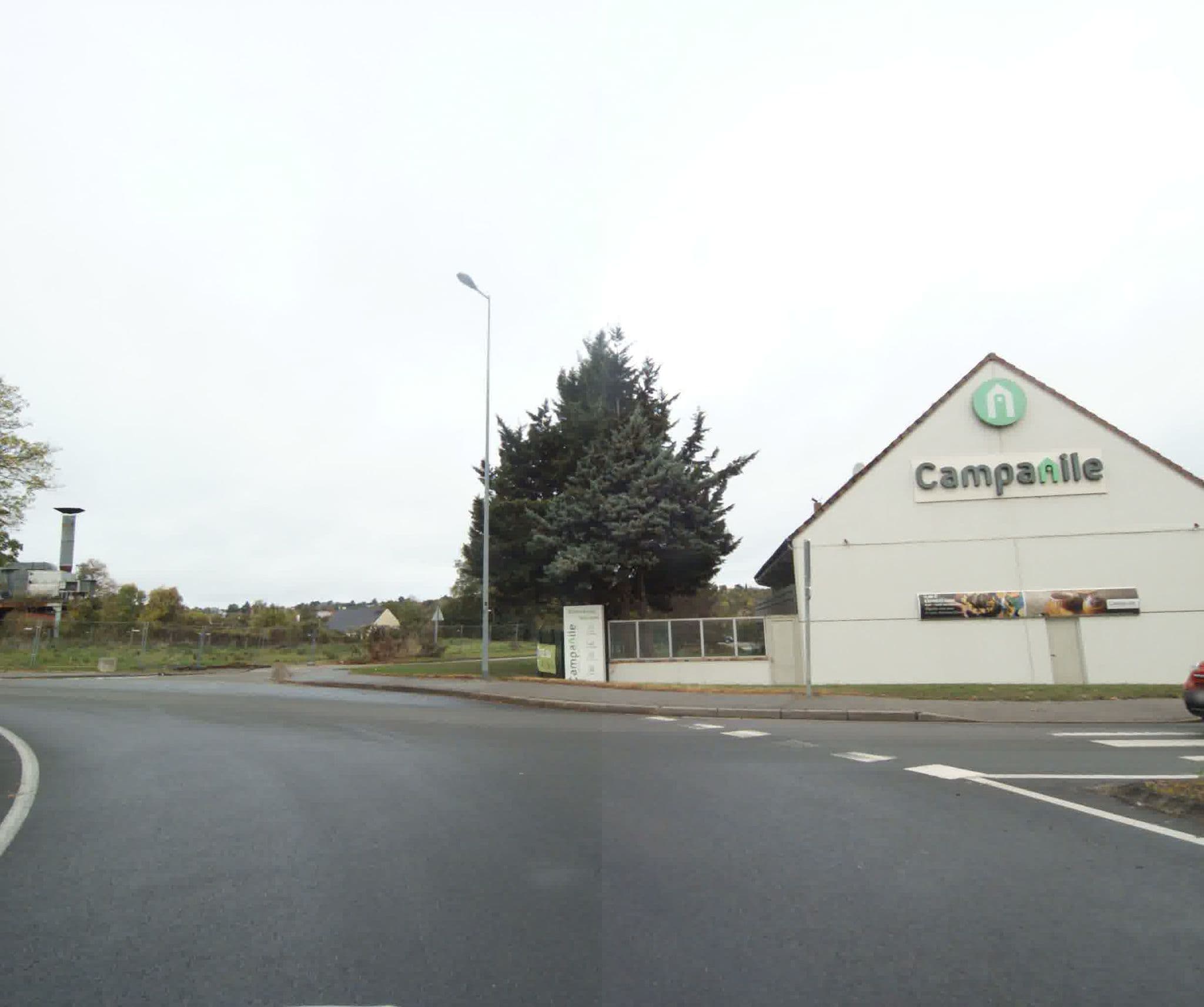Street view near Hôtel Restaurant Campanile Dreux, Dreux — © sogefi (CC BY-SA · Mapillary)