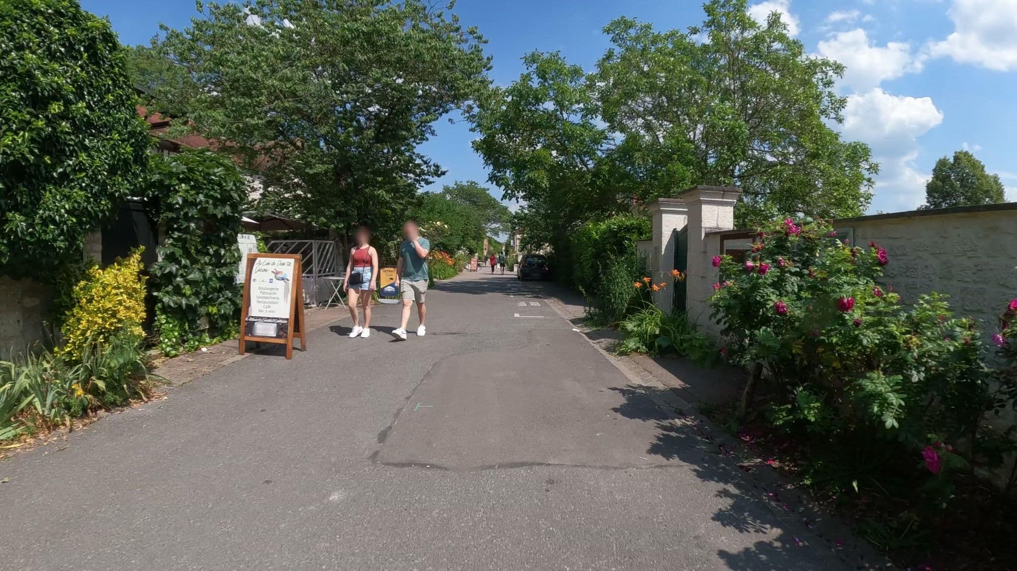 Street view near Le Loft Campagnard, Limetz-Villez — © Nzau (CC BY-SA · Mapillary)