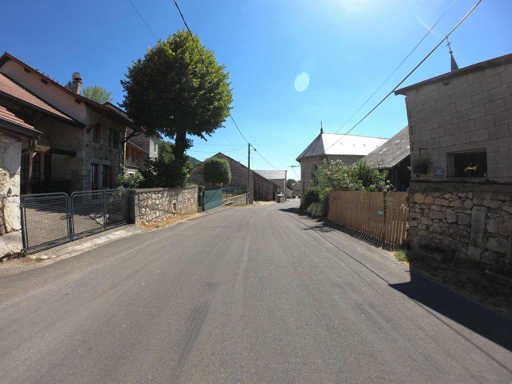 Street view near Gîte "en Valromey", Artemare — © joostjakob (CC BY-SA · Mapillary)