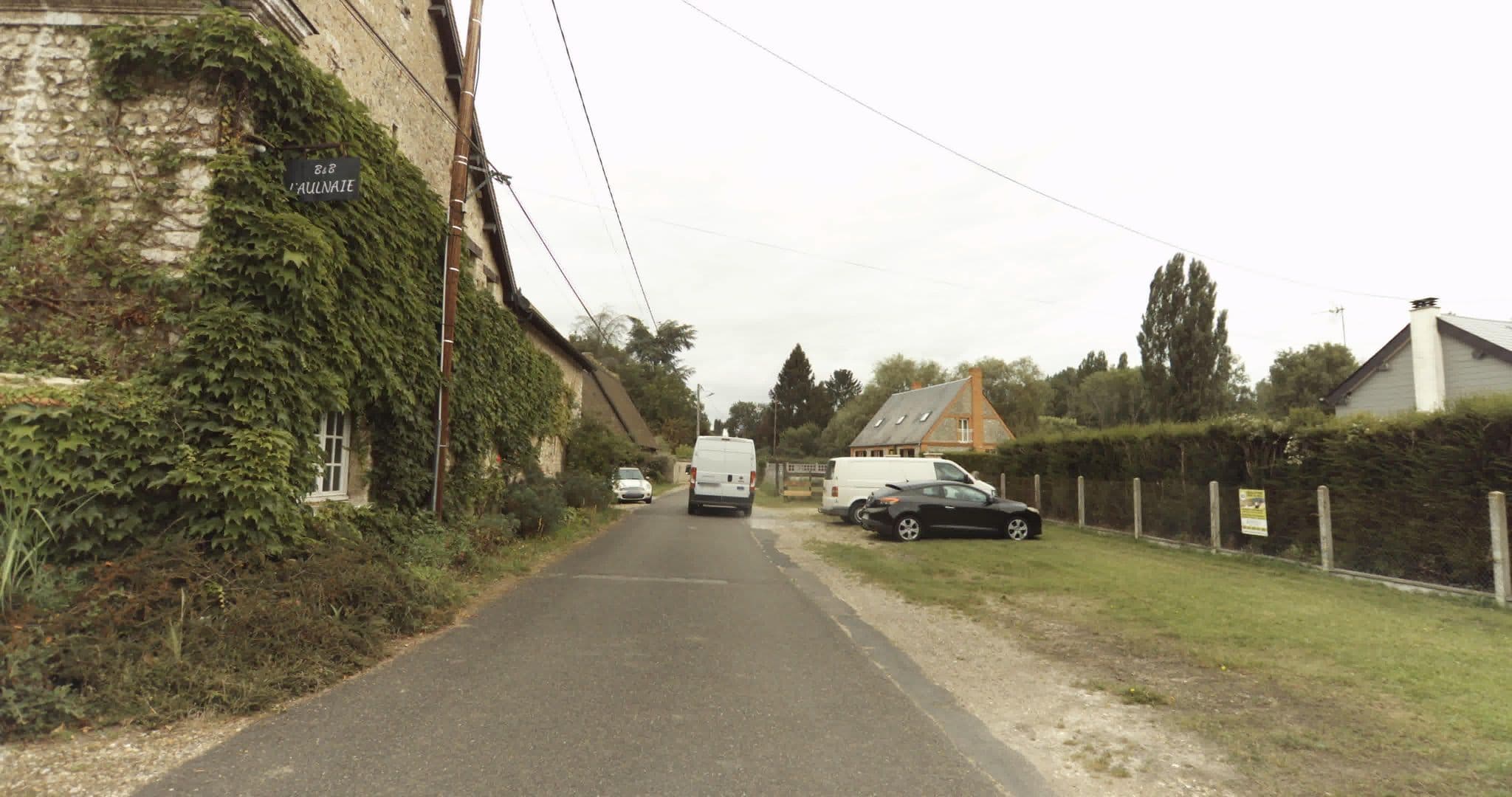 Street view near L'Aulnaie, Houlbec-Cocherel — © sogefi (CC BY-SA · Mapillary)