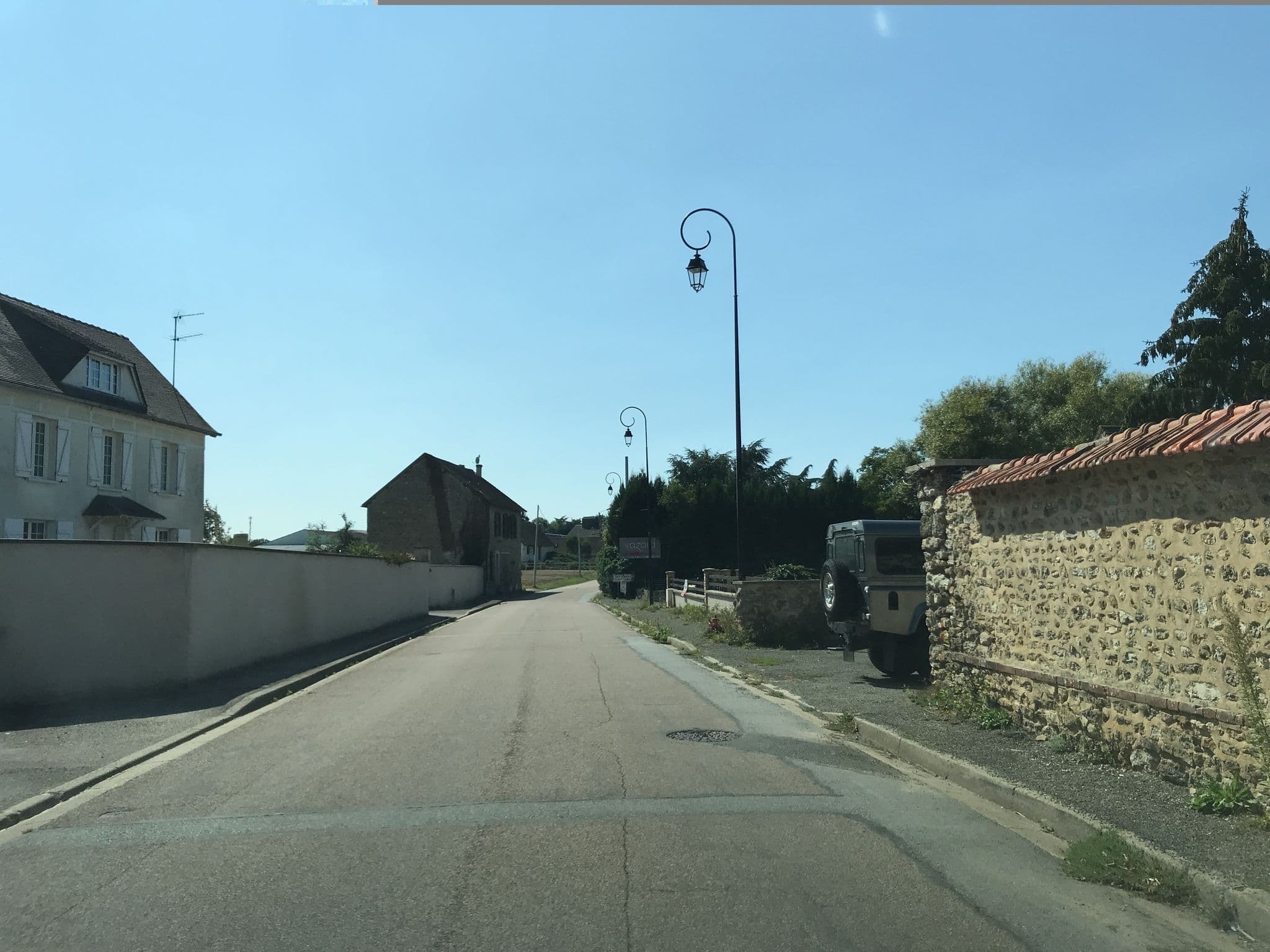 Street view near La Chambrée des Colombes, Houlbec-Cocherel — © unmap (CC BY-SA · Mapillary)