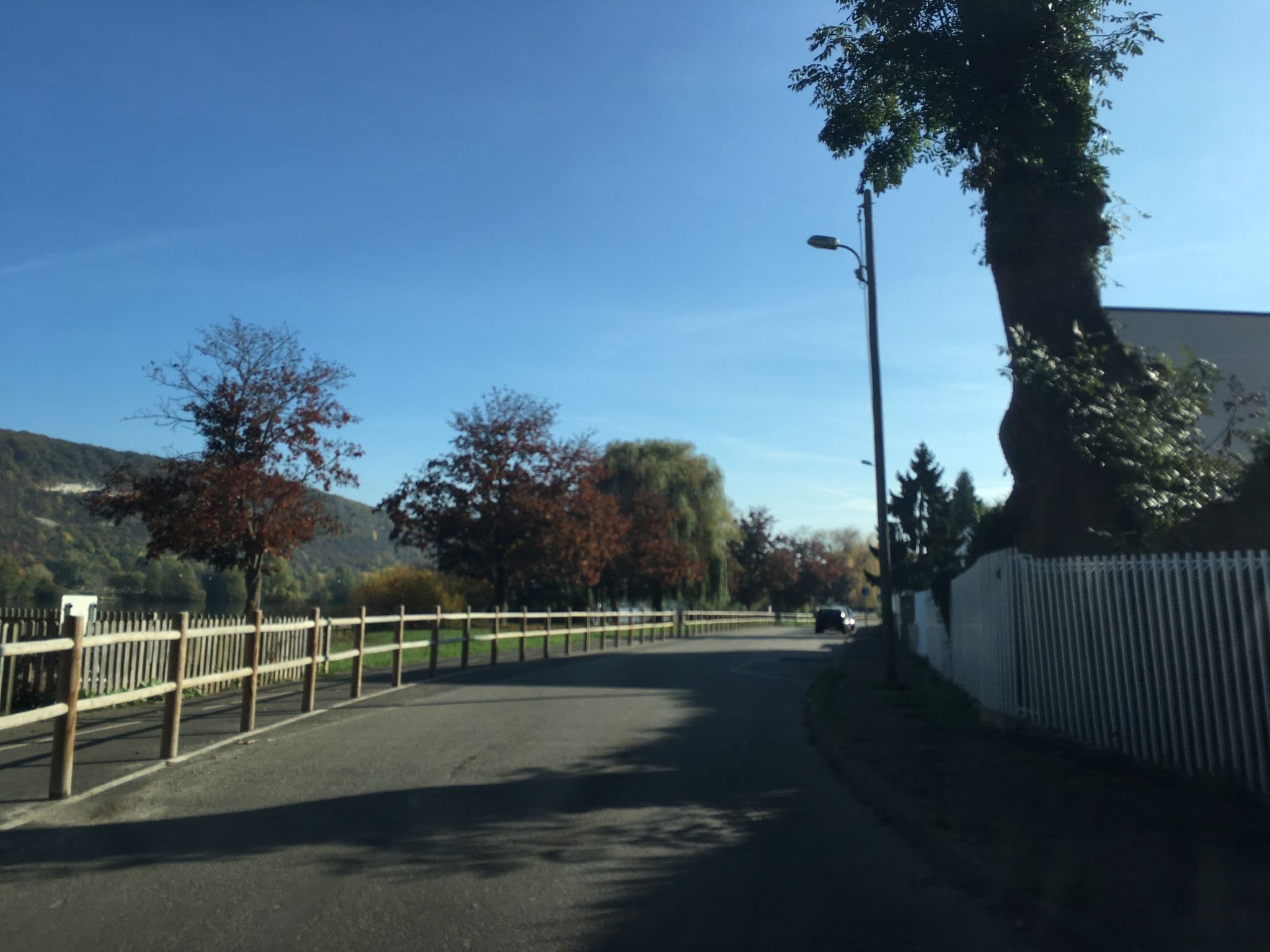 Street view near Les Terrasses sur Seine, Vernon — © unmap (CC BY-SA · Mapillary)