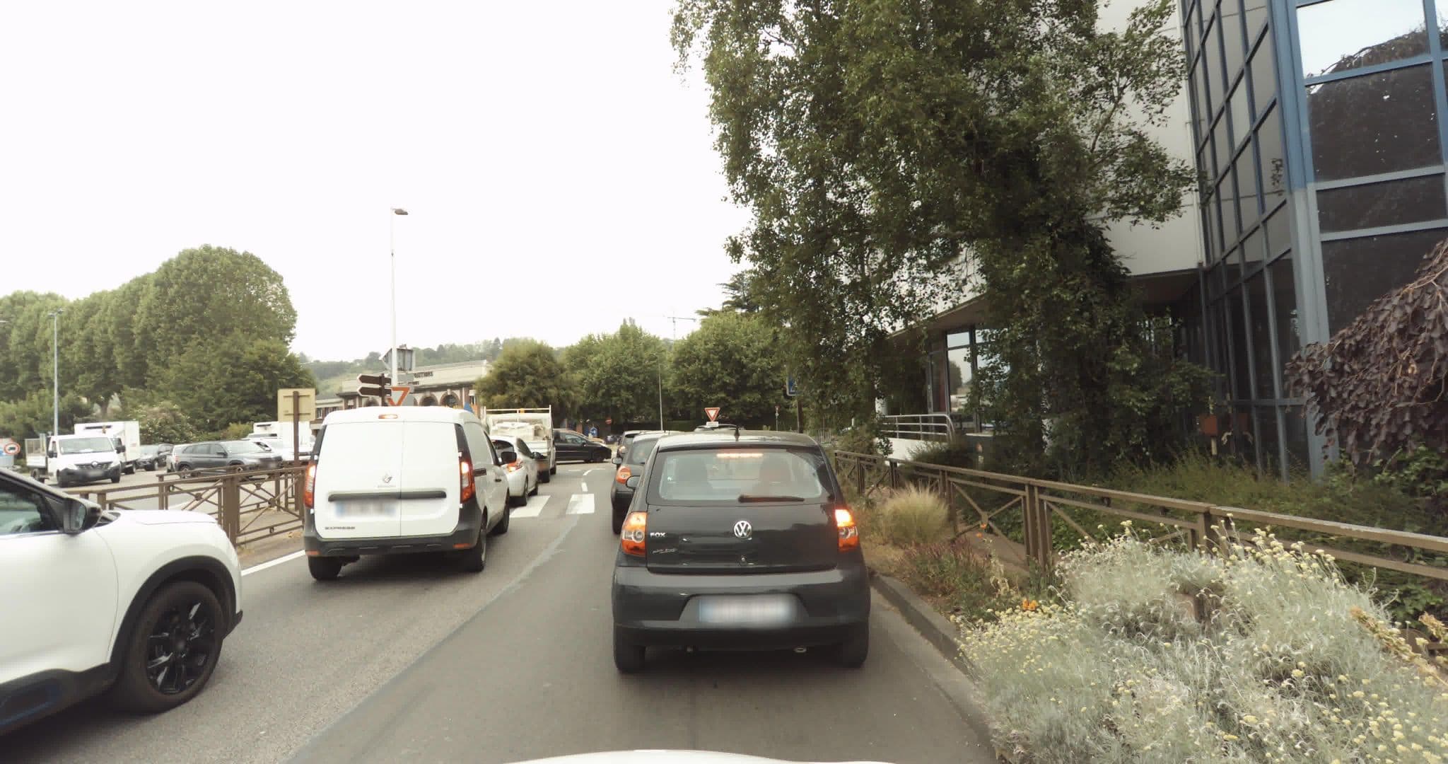 Street view near Mercure Evreux Palais des Congres, Évreux — © sogefi (CC BY-SA · Mapillary)