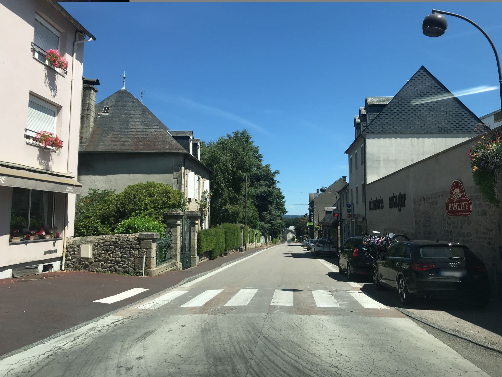 Street view near Hôtel Eben, Égletons — © unmap (CC BY-SA · Mapillary)