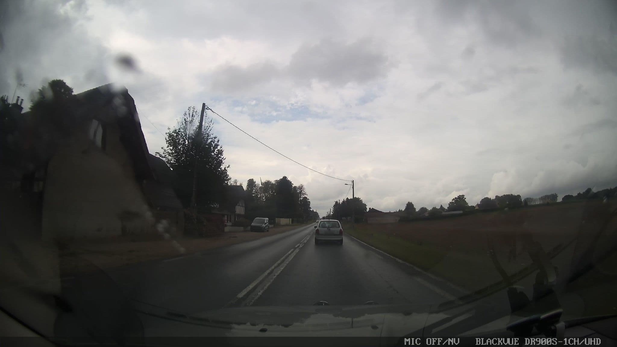 Street view near Manoir de la Vente de Rouville, Montmain — © grobin (CC BY-SA · Mapillary)