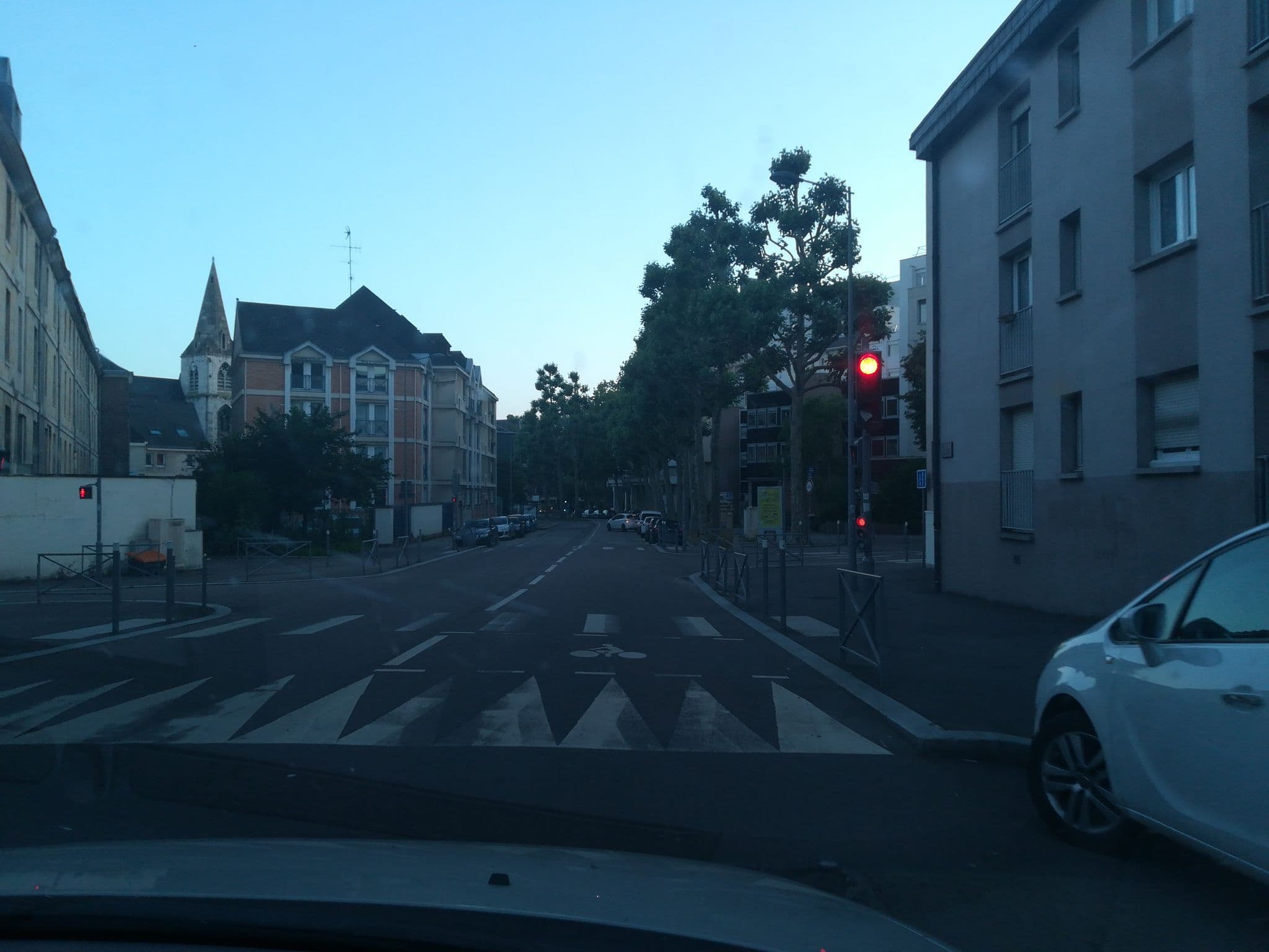 Street view near Le Cottage de l'Hôtel de Ville Rouen, Rouen — © maftieu (CC BY-SA · Mapillary)