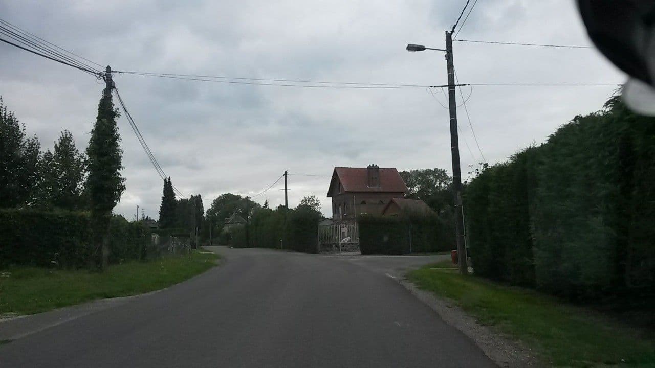 Street view near La Petite Maison arc-en-ciel, La Feuillie — © uwekoch (CC BY-SA · Mapillary)