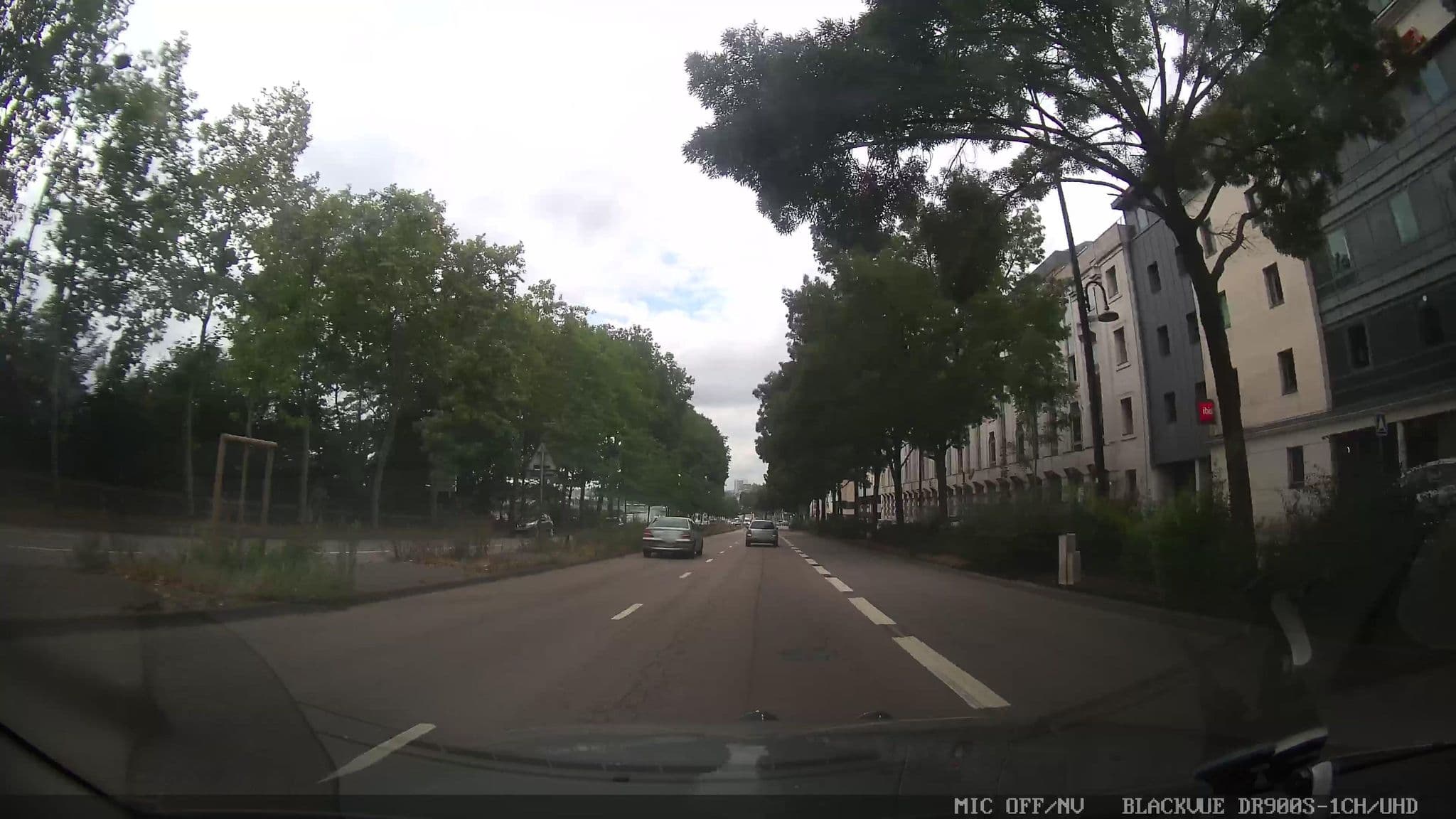 Street view near Breakfast, Rouen — © grobin (CC BY-SA · Mapillary)