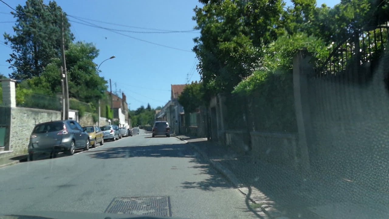 Street view near La Maison Haute, Chevreuse — © jerome_pietri (CC BY-SA · Mapillary)