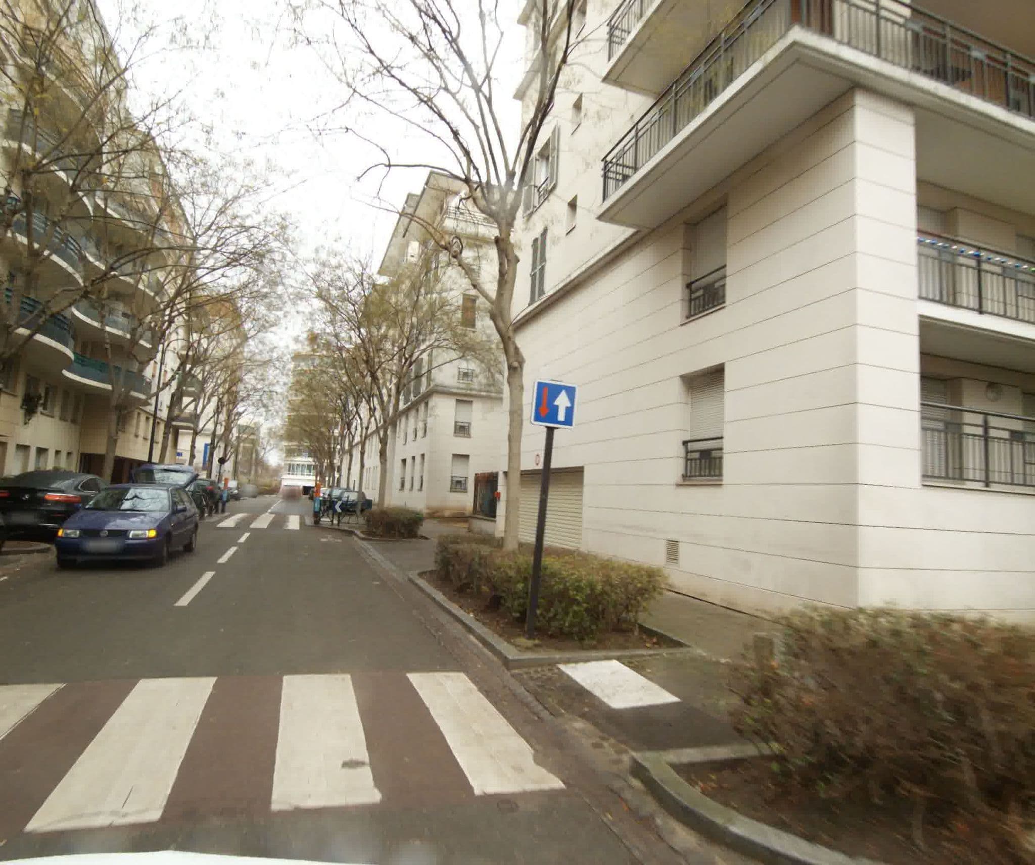 Street view near Novotel Suites Paris Rueil Malmaison, Chatou — © sogefi (CC BY-SA · Mapillary)