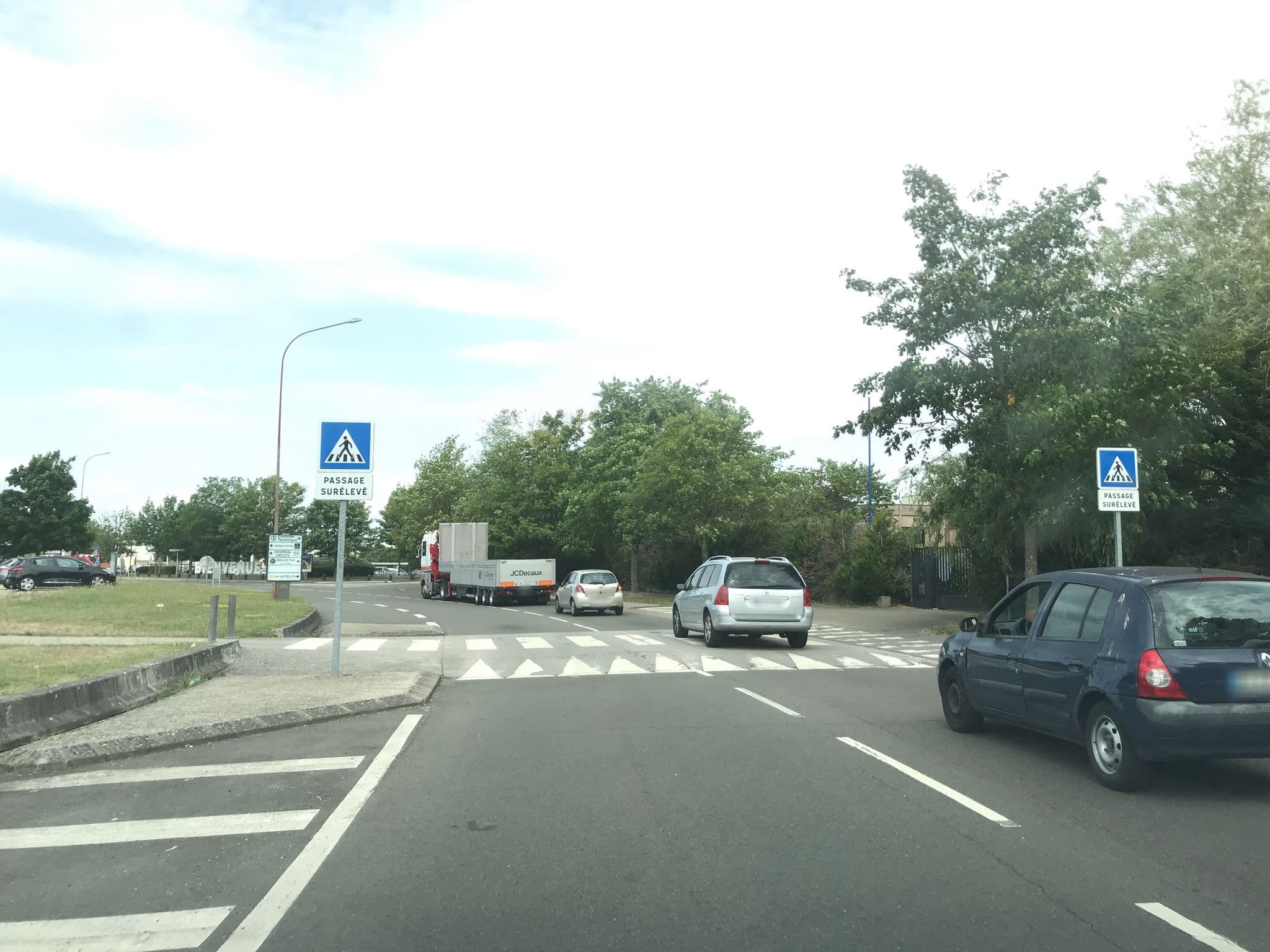 Street view near B and B, Maurepas — © unmap (CC BY-SA · Mapillary)