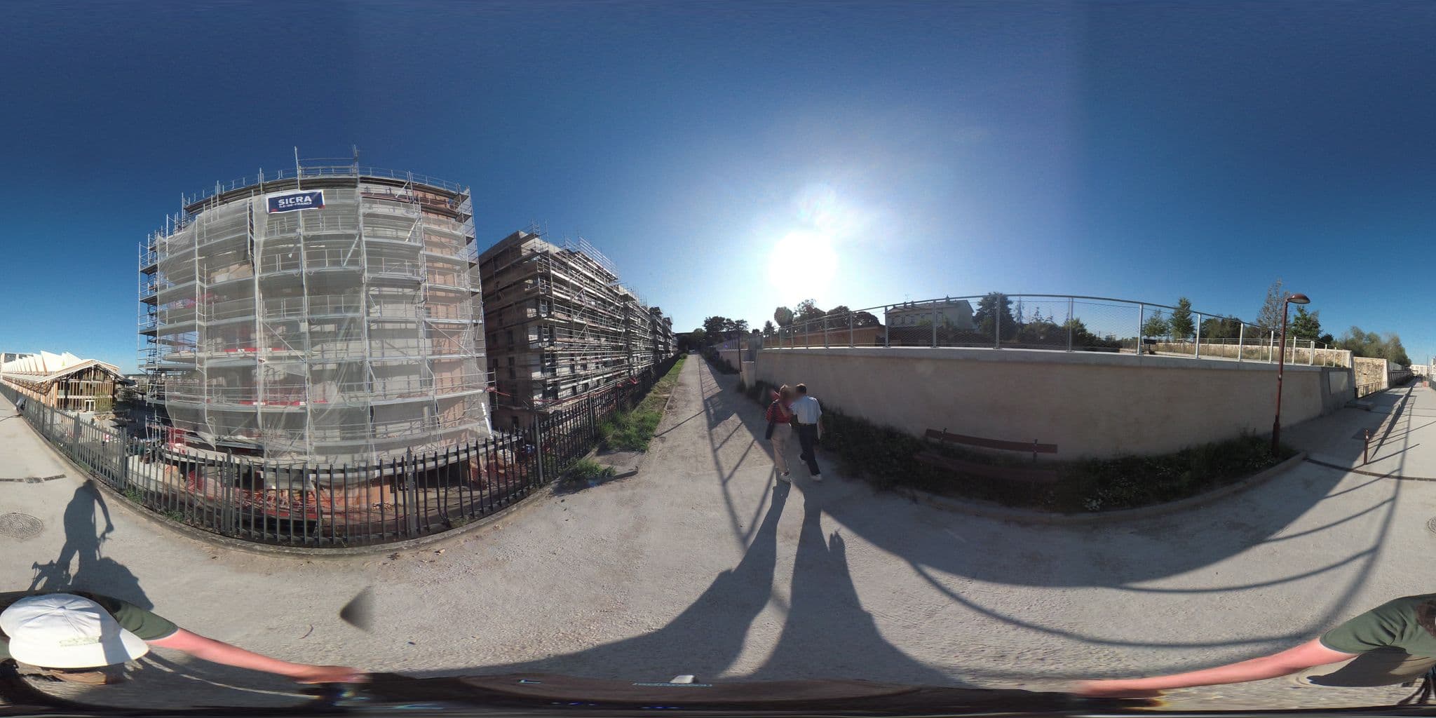 Street view near Résidence Services Seniors DOMITYS Versailles - Le Solstice, Versailles — © geovelo (CC BY-SA · Mapillary)