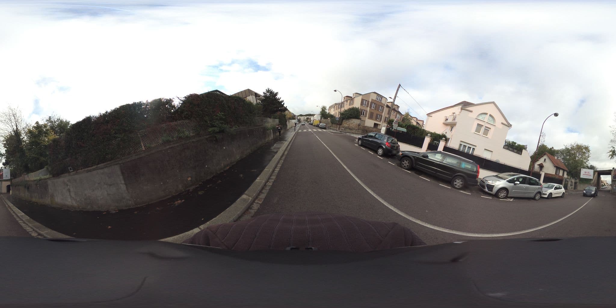 Street view near Sodexo Entreprises, Viroflay — © simon_geovelo (CC BY-SA · Mapillary)