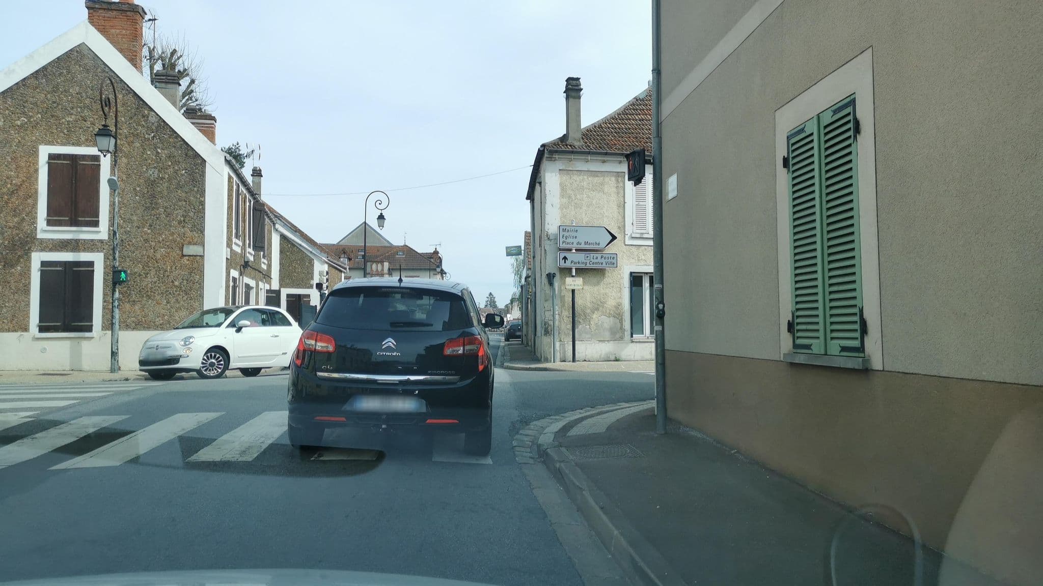 Street view near Clos Saint Nicolas, Neauphle-le-Château — © tartine78 (CC BY-SA · Mapillary)