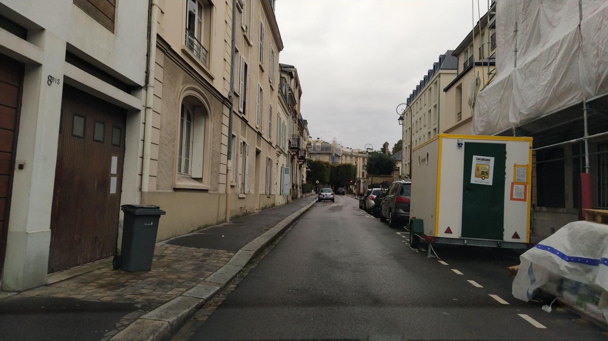 Street view near La Terrasse de Mademoiselle, Versailles — © mobip (CC BY-SA · Mapillary)