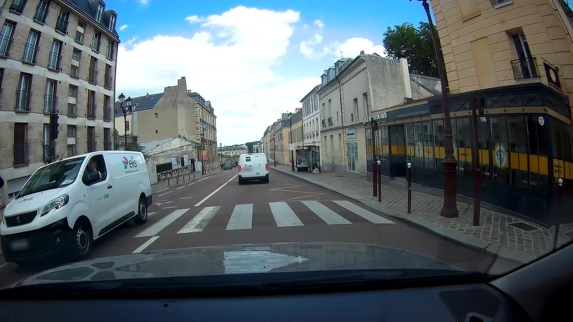 Street view near Le Relais, Versailles — © micmin1972 (CC BY-SA · Mapillary)