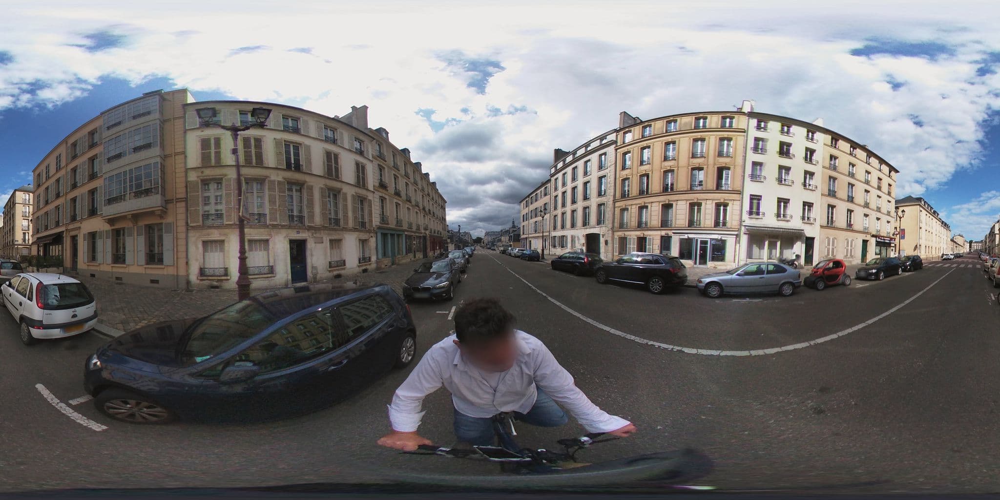 Street view near 49 rue d'anjou, Versailles — © geovelo (CC BY-SA · Mapillary)