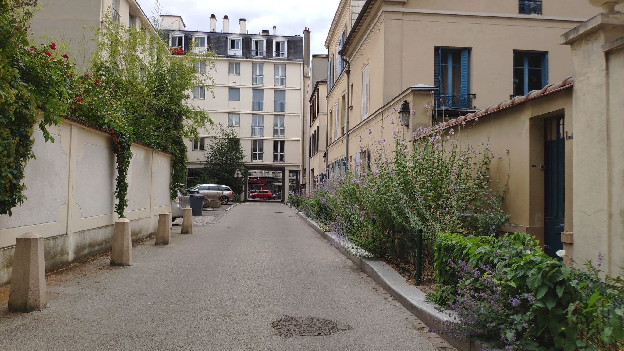Street view near Appartement Imp. de Toulouse, Versailles — © ludman1973 (CC BY-SA · Mapillary)