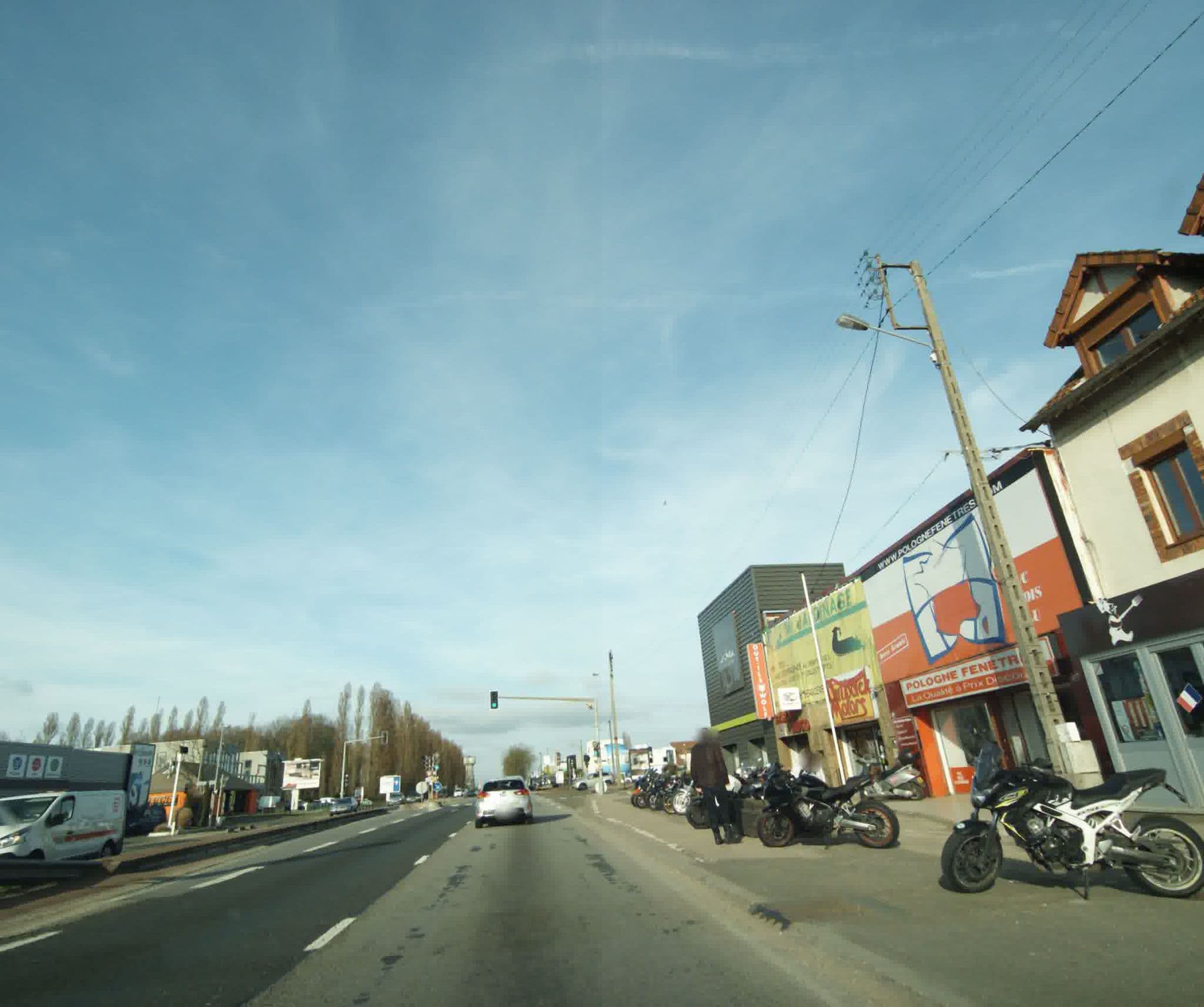 Street view near Valdevez, Coignières — © sogefi (CC BY-SA · Mapillary)