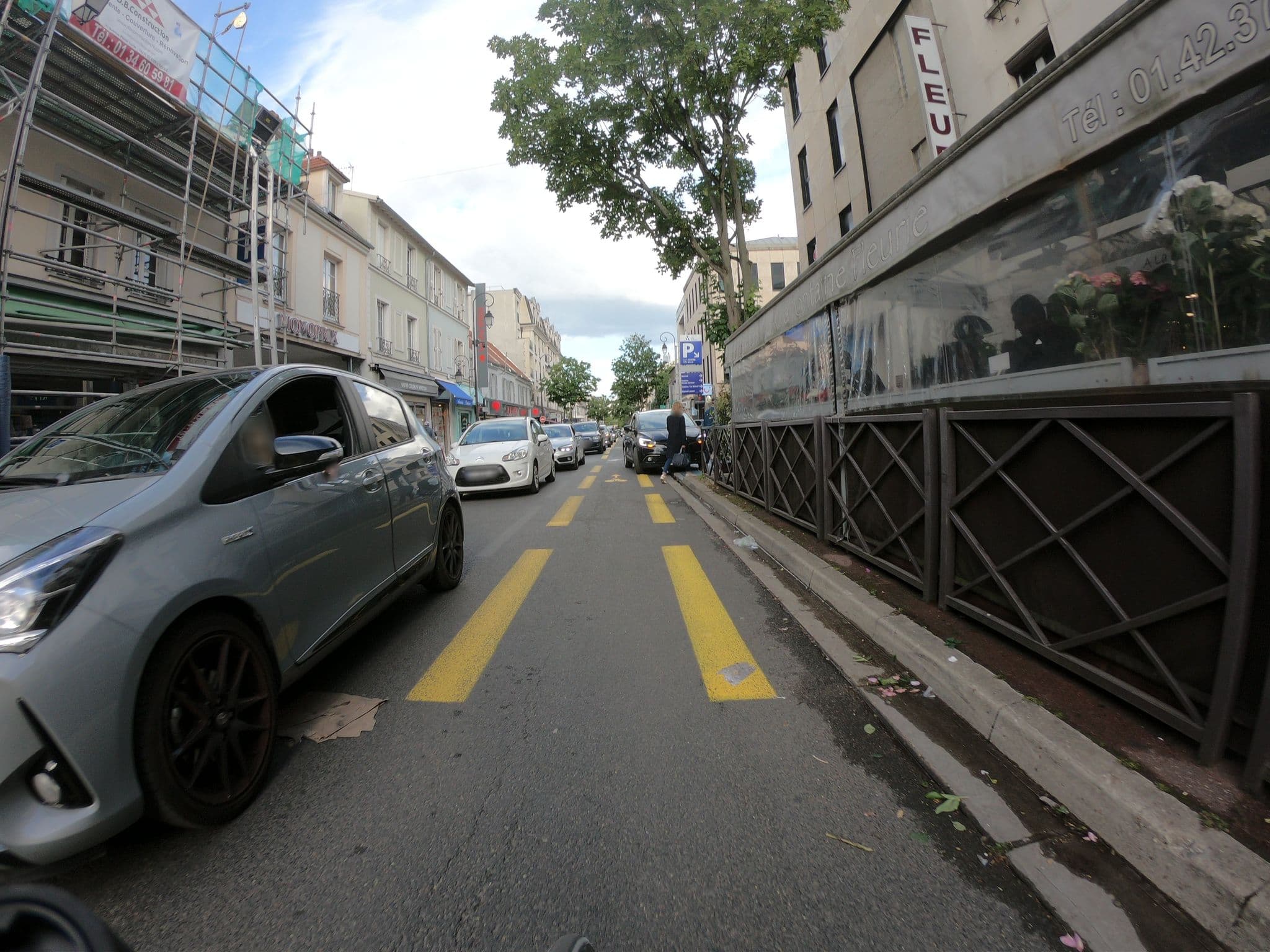 Street view near TUI STORE, Antony — © htonchia (CC BY-SA · Mapillary)