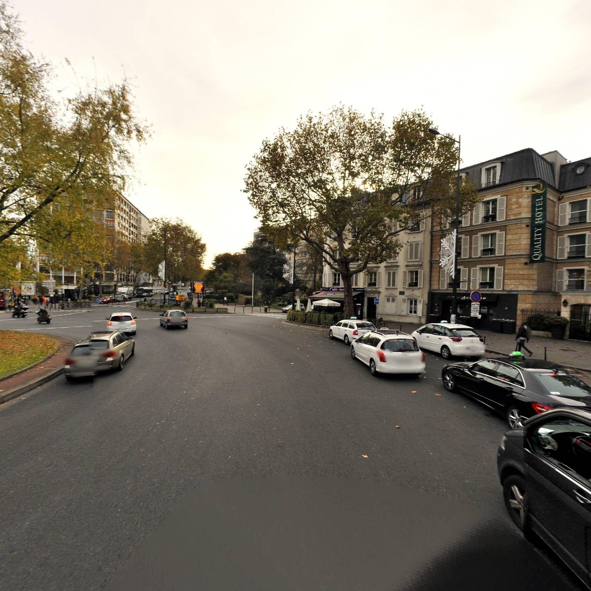 Street view near Hotel Acanthe, Boulogne-Billancourt — © mappy_sa (CC BY-SA · Mapillary)