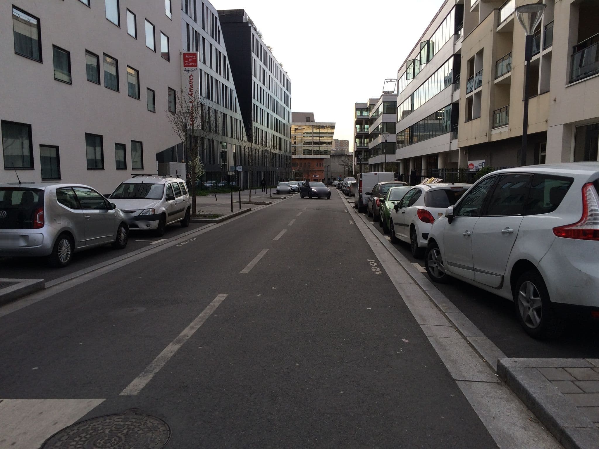 Street view near Séjours & Affaires Apparthotel - Massy, Massy — © josmougn (CC BY-SA · Mapillary)