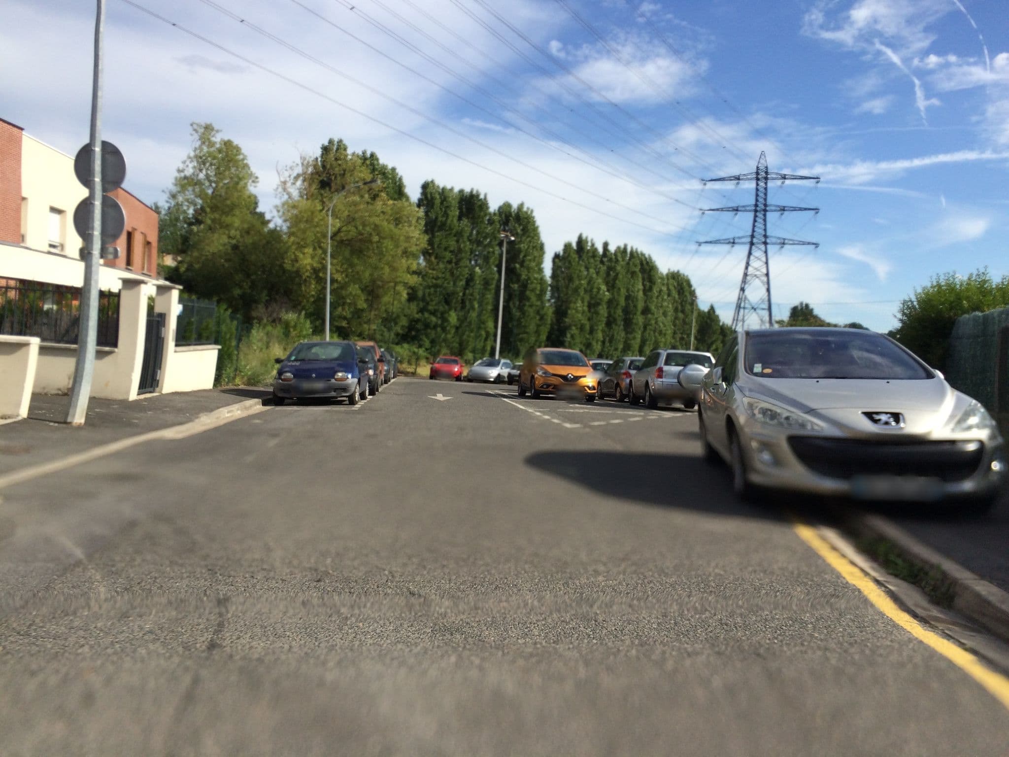 Street view near Alfi, Palaiseau — © josmougn (CC BY-SA · Mapillary)