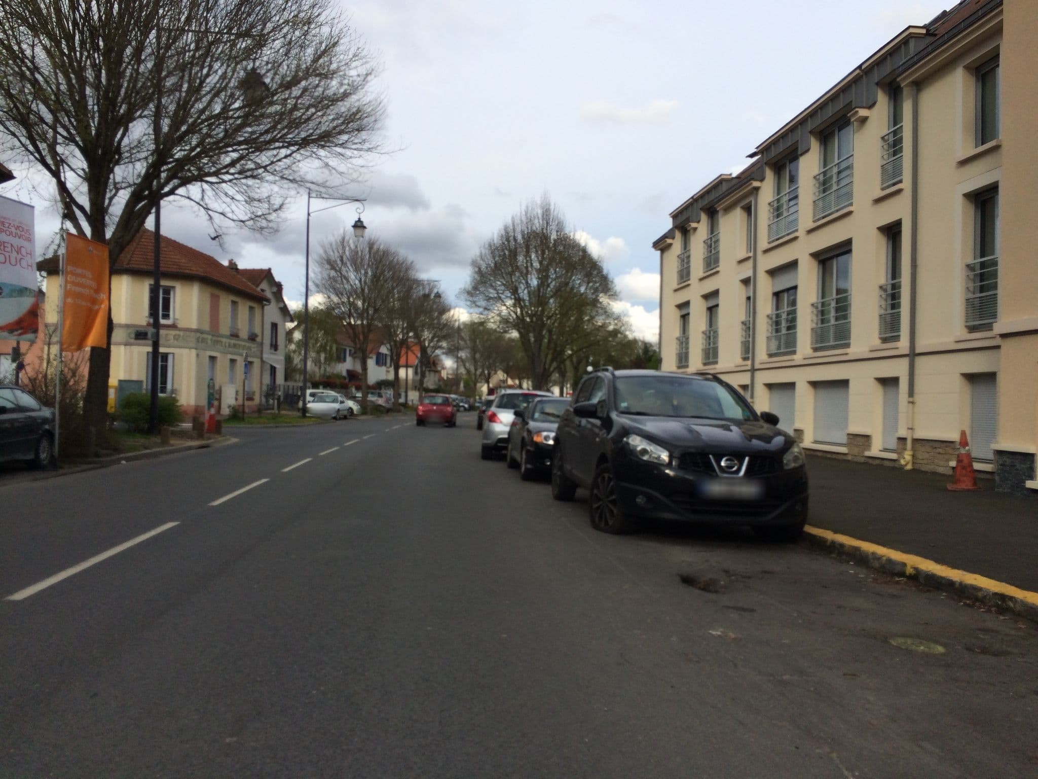 Street view near Le Relais de Massy, Massy — © josmougn (CC BY-SA · Mapillary)