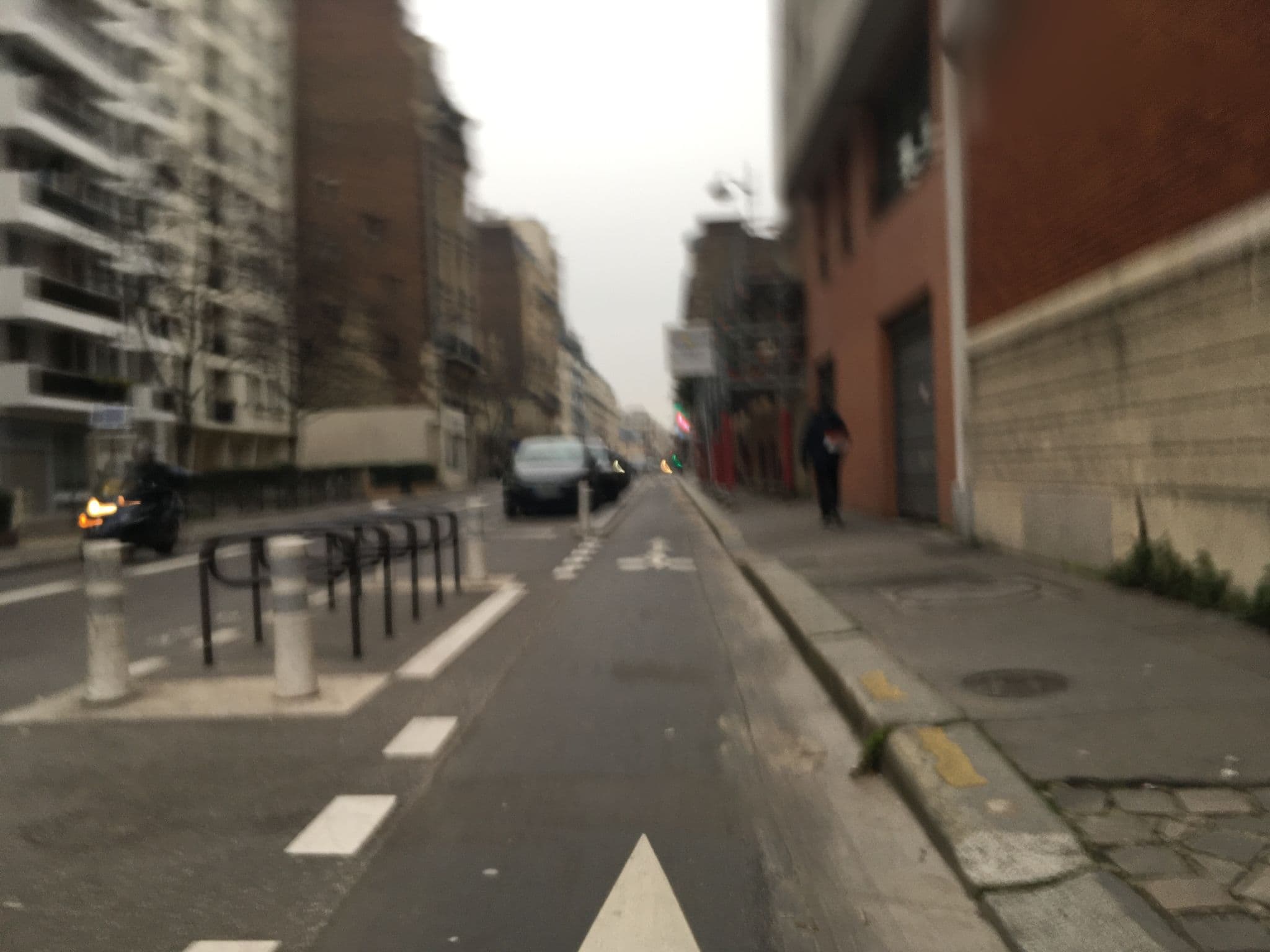 Street view near Roman Seasons, Paris 15 Vaugirard — © romainlbr (CC BY-SA · Mapillary)