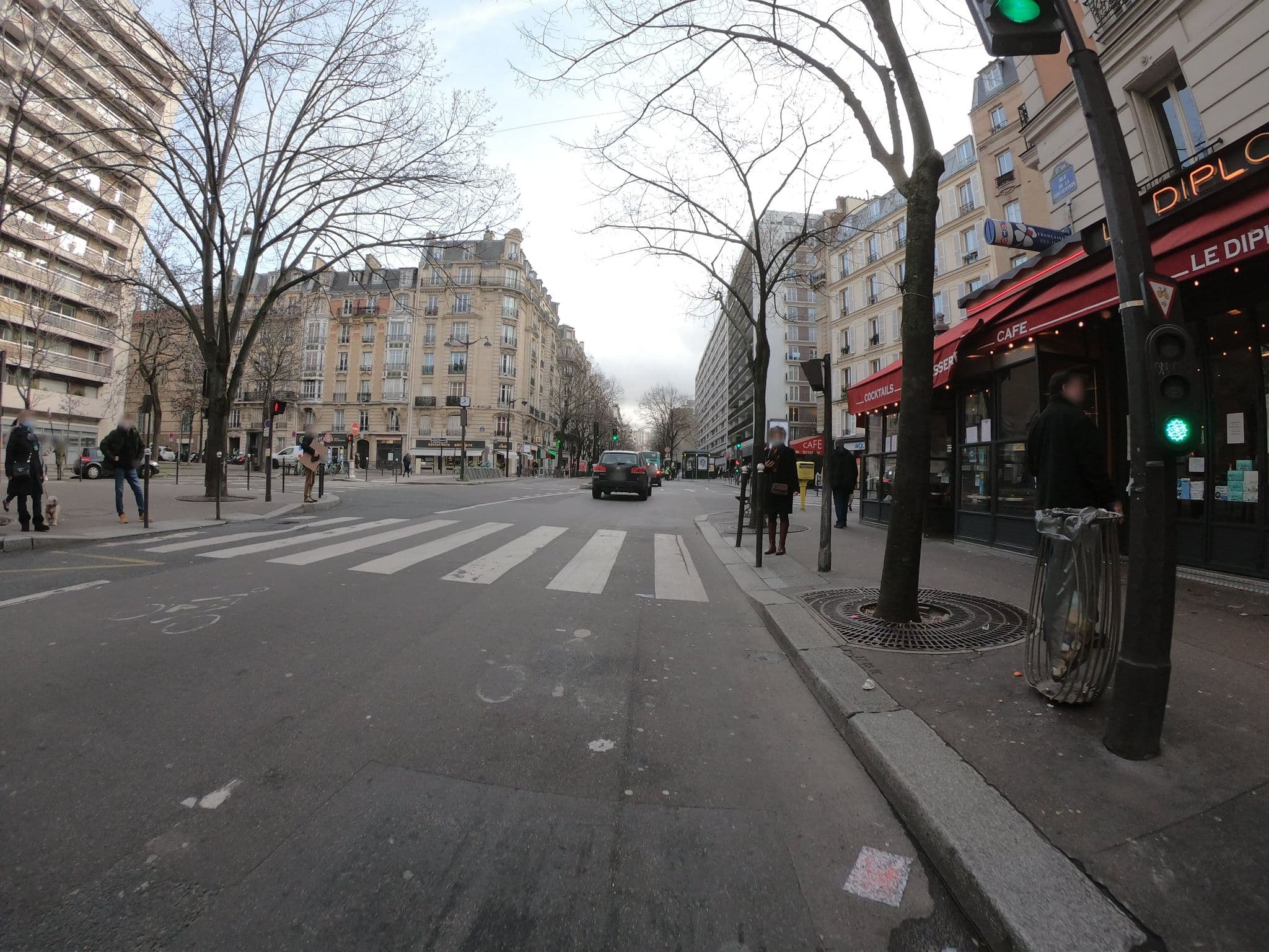Street view near Louis et Compagnie Hôtel Ajiel, Paris 15 Vaugirard — © ywwwes (CC BY-SA · Mapillary)